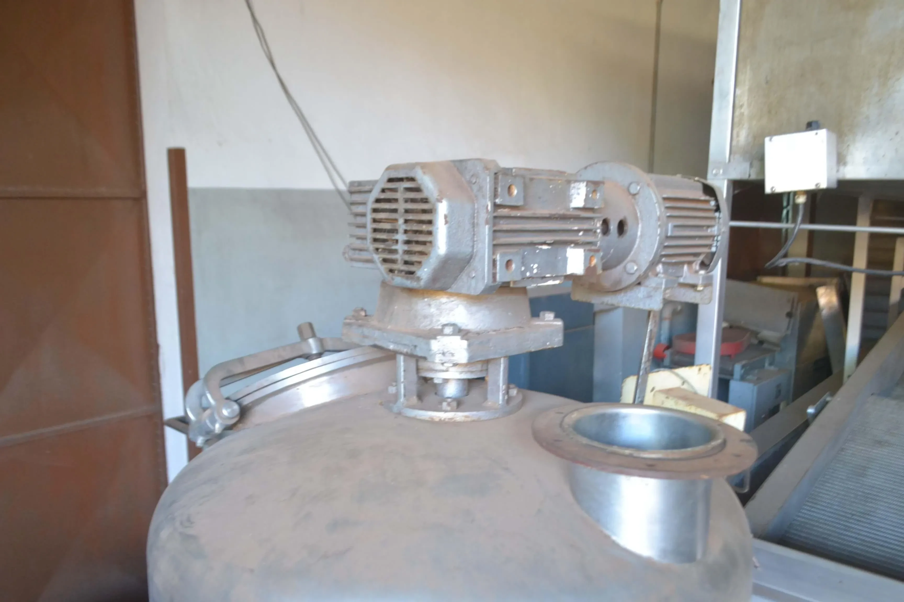tacho-bola-a-vapor-capacidade-300-l-marca-incal-1
