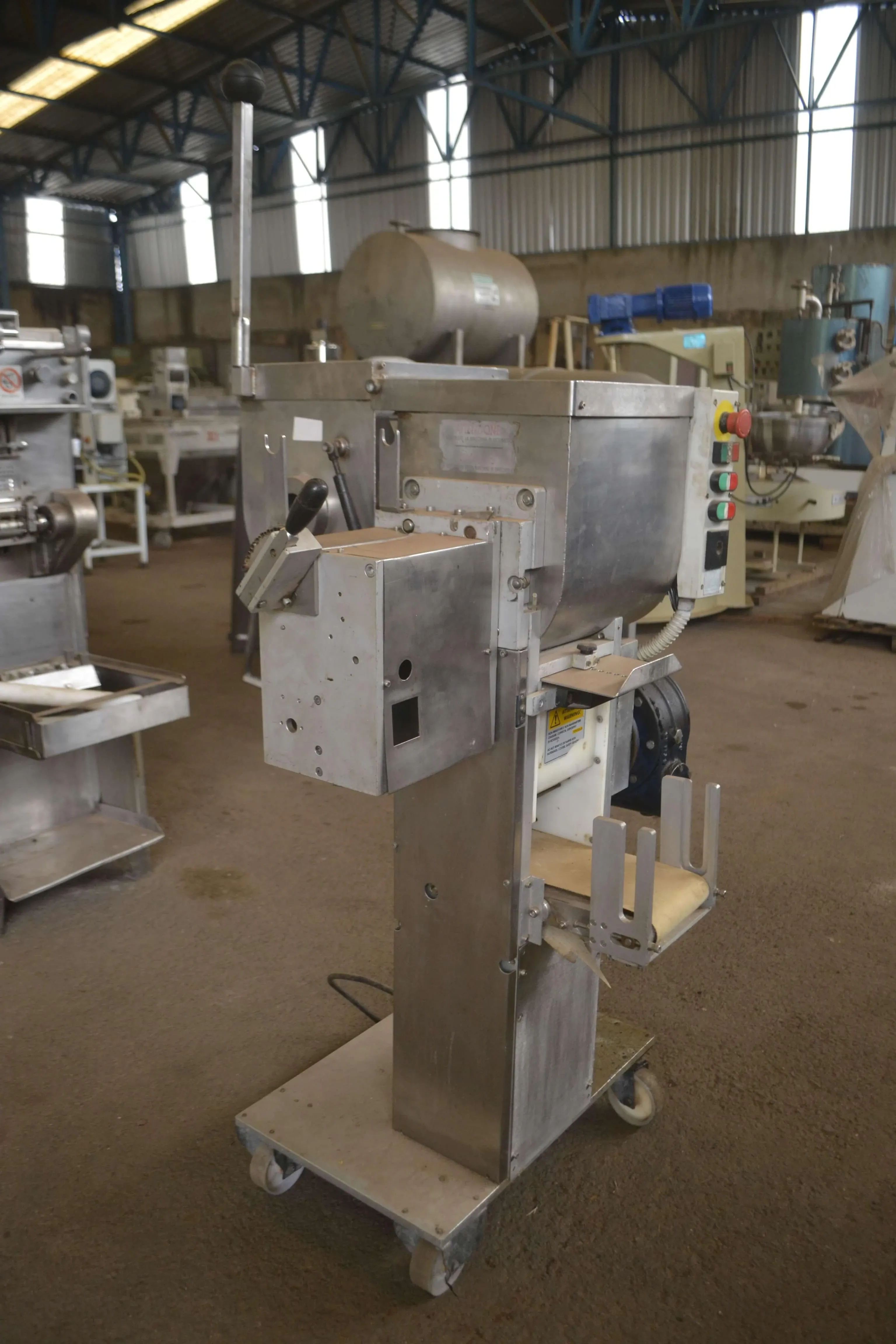 masseira-esfolhadeira-la-monferrina-capacidade-50-kg-h