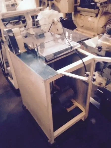 mesa-de-enrolar-pastel-marca-leao