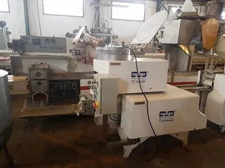 compactadeira-com-masseira-marca-toshiro