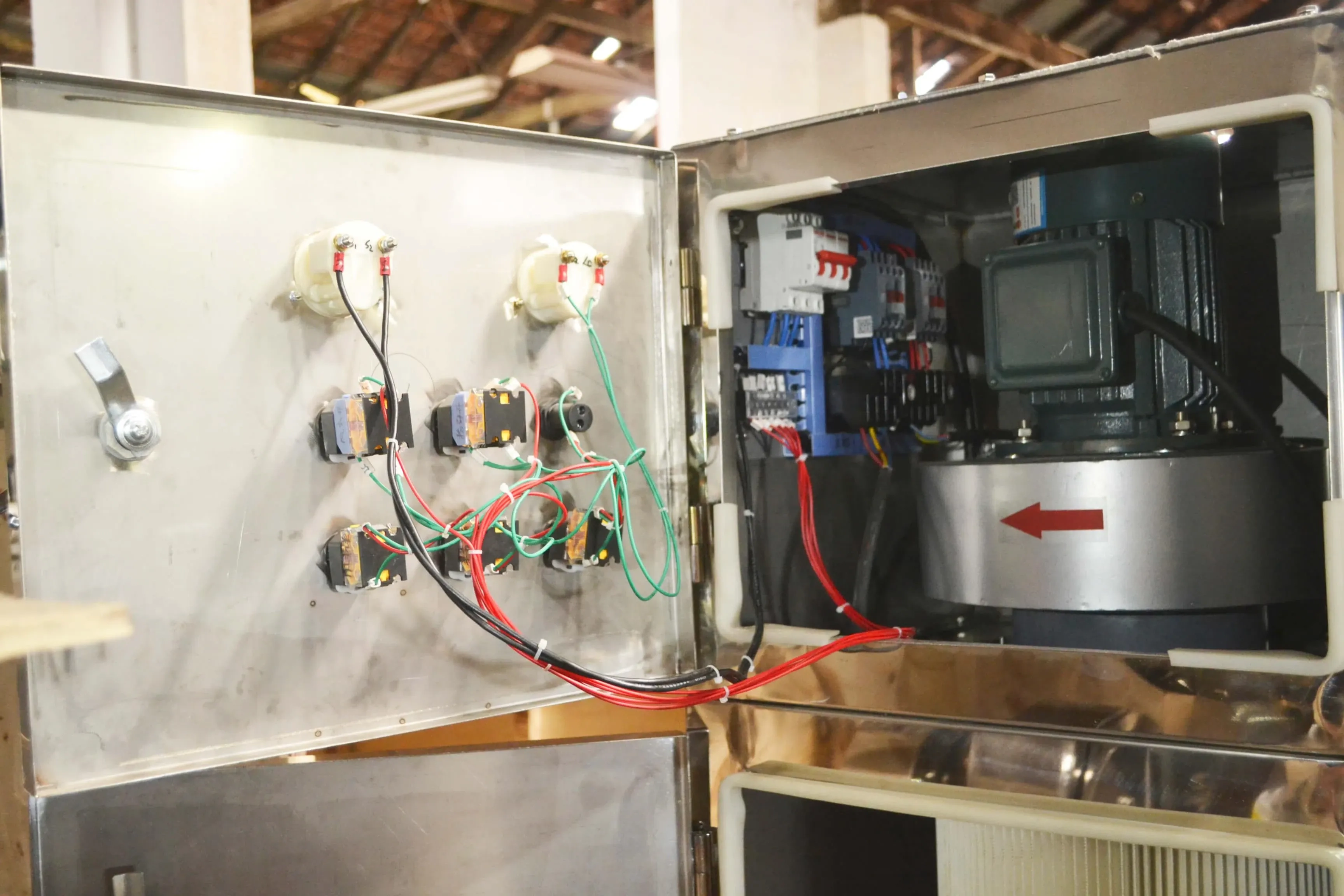 moinho-universal-em-aco-inox-capacidade-250-kg-h