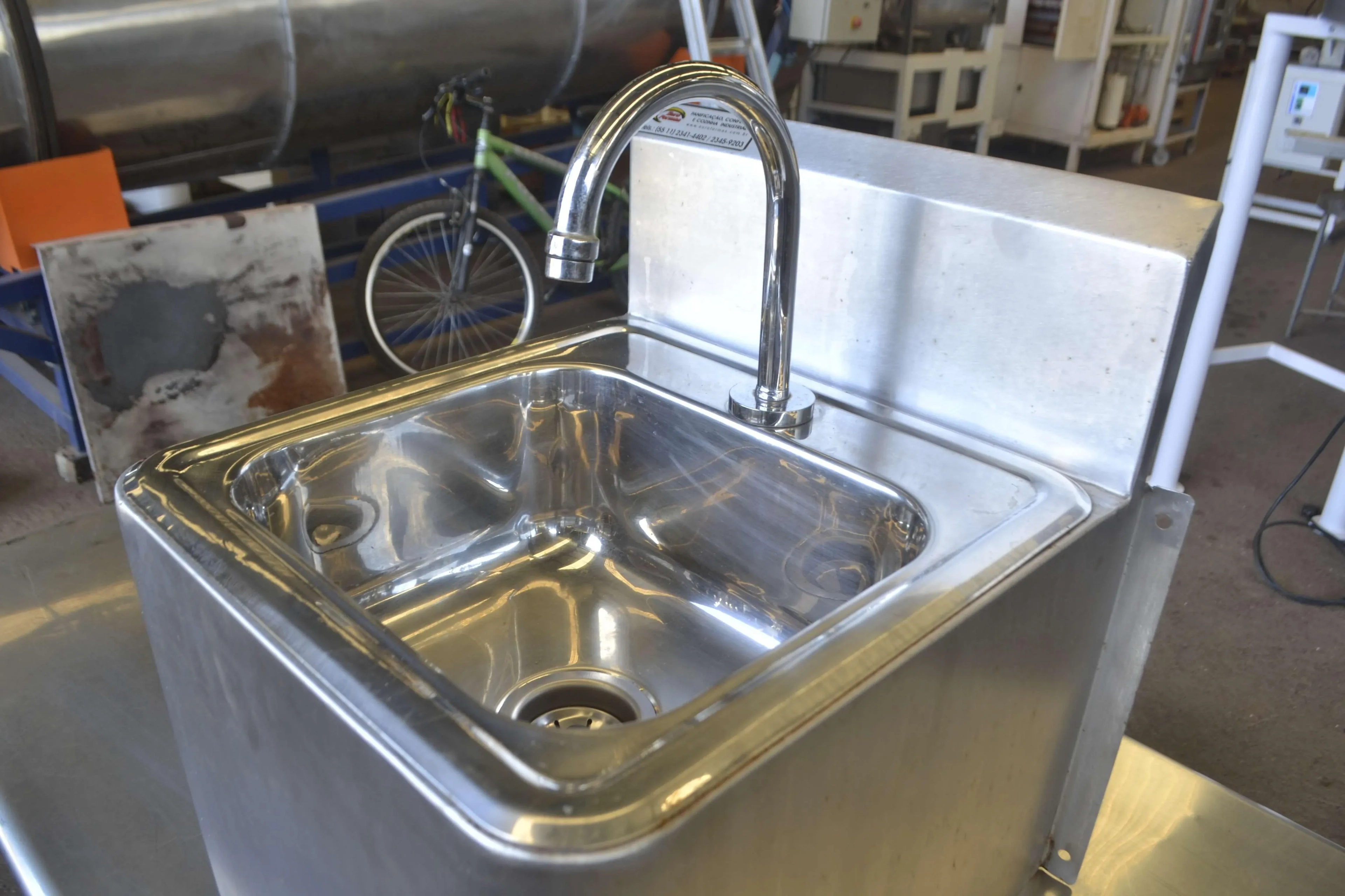 lavatorio-aco-inox-420-x-440-mm