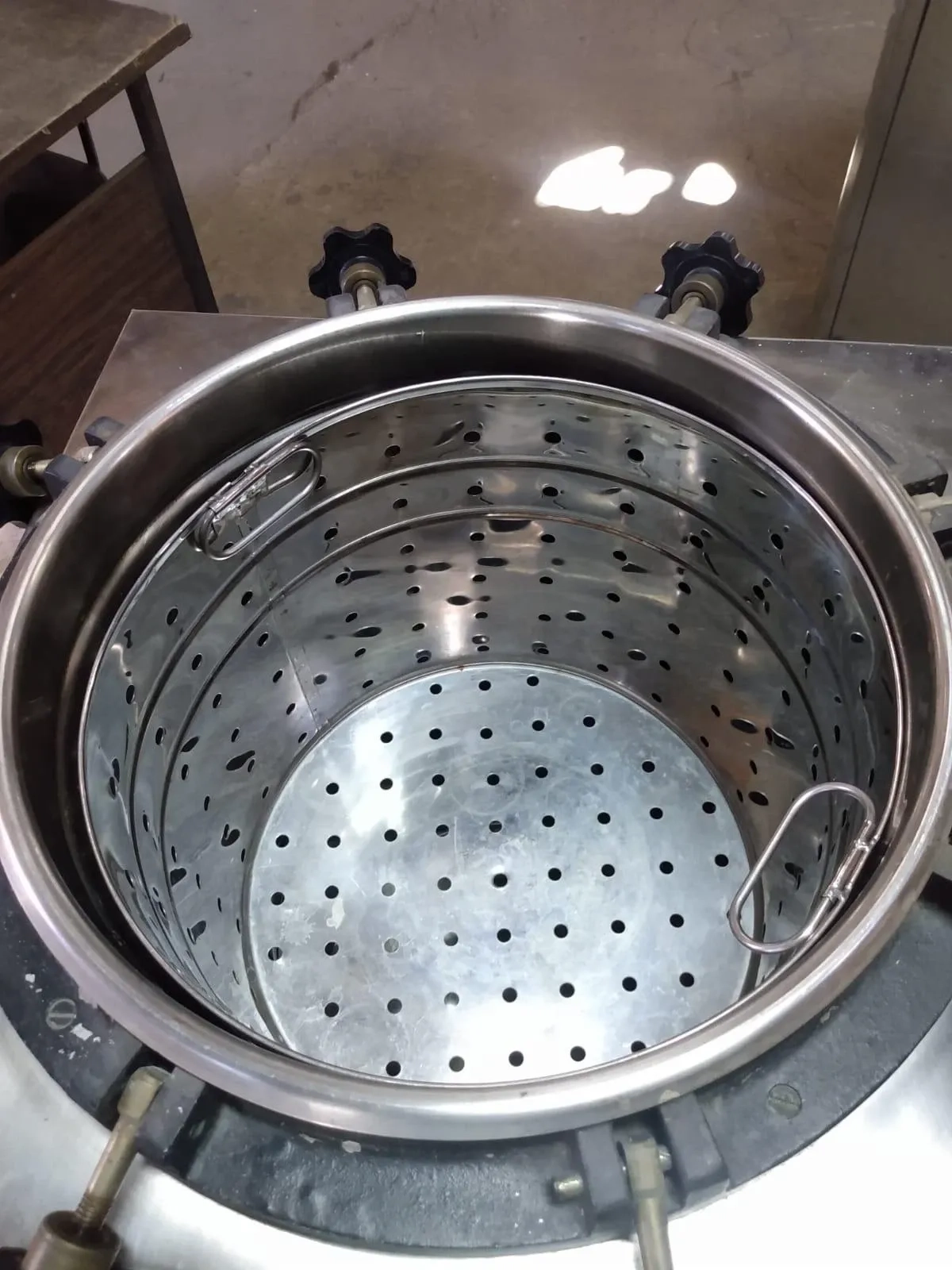 autoclave-vertical-phoenix-capacidade-100-litros