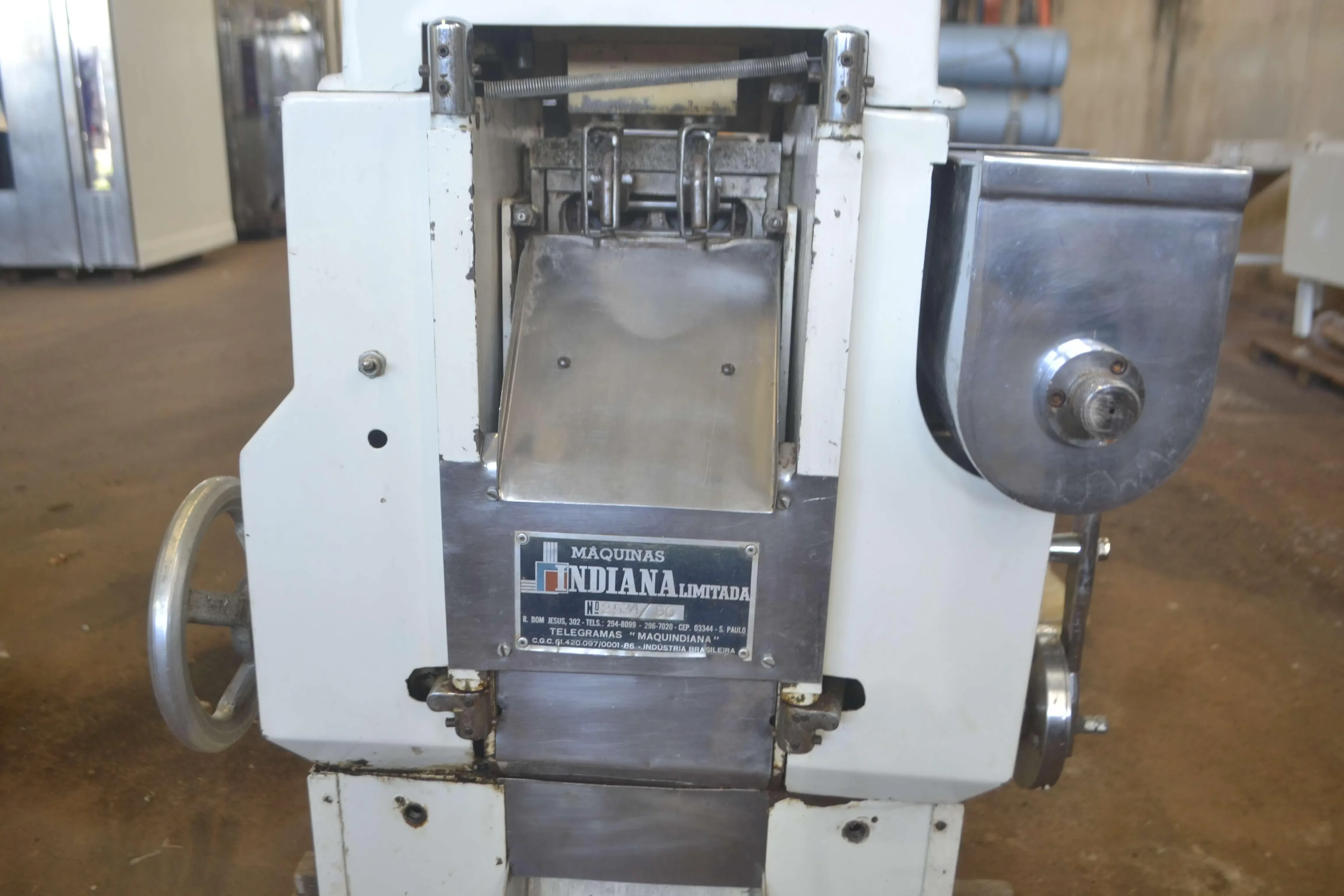 maquina-capeletti-Indiana-cap-20-kg-hora