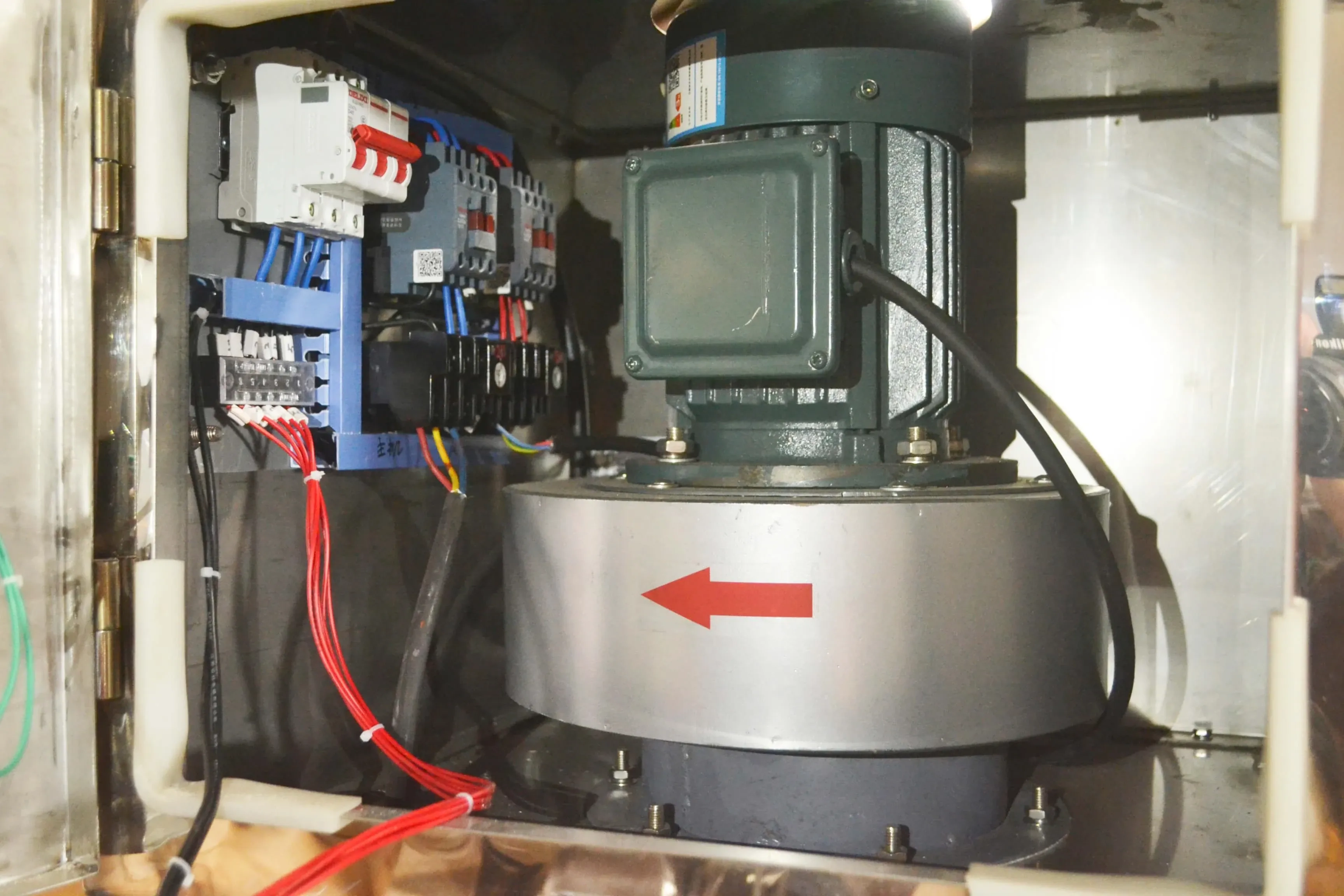 moinho-universal-em-aco-inox-capacidade-250-kg-h