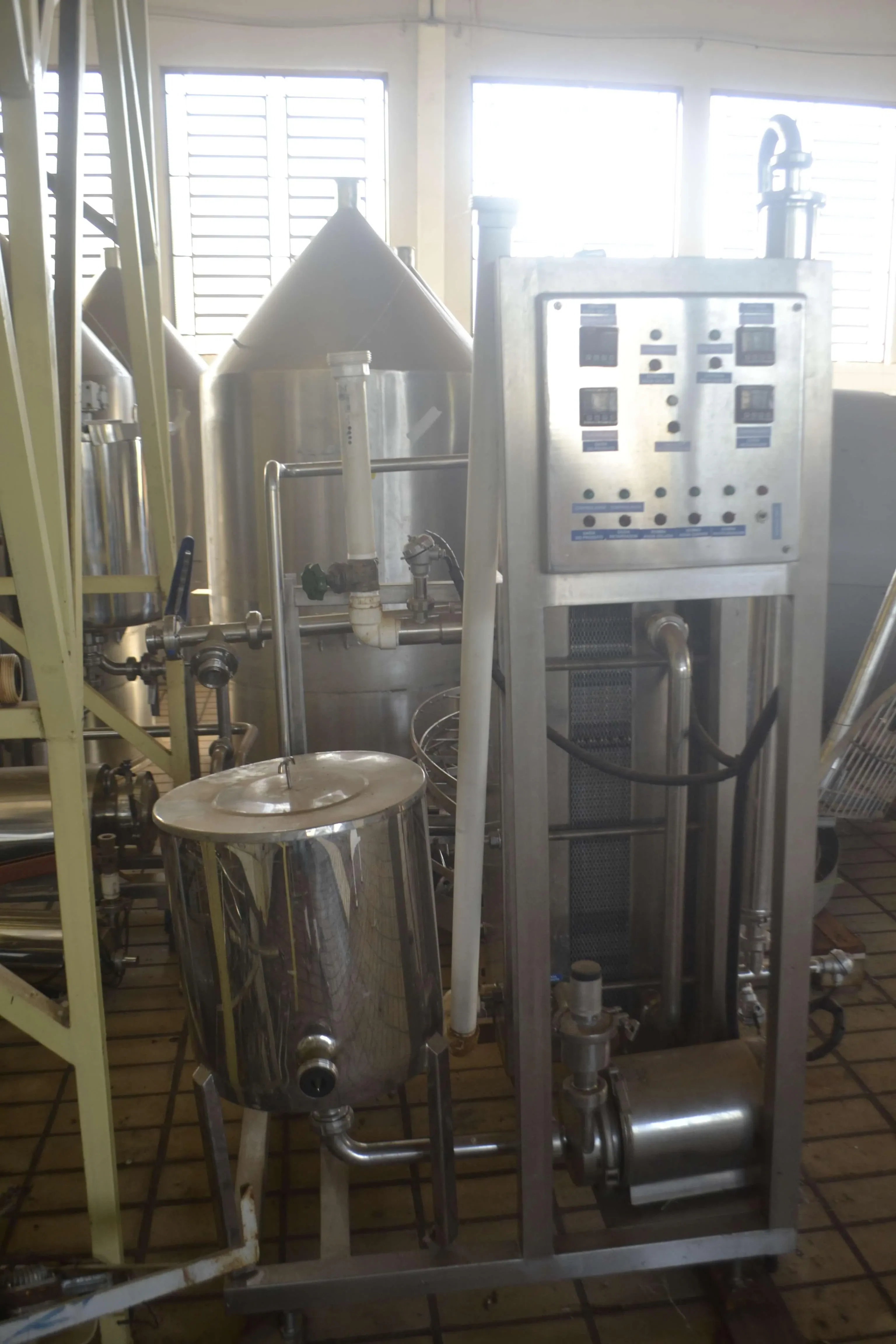 conjunto-de-pasteurizacao-equilat-capacidade-2-mil-litroshora