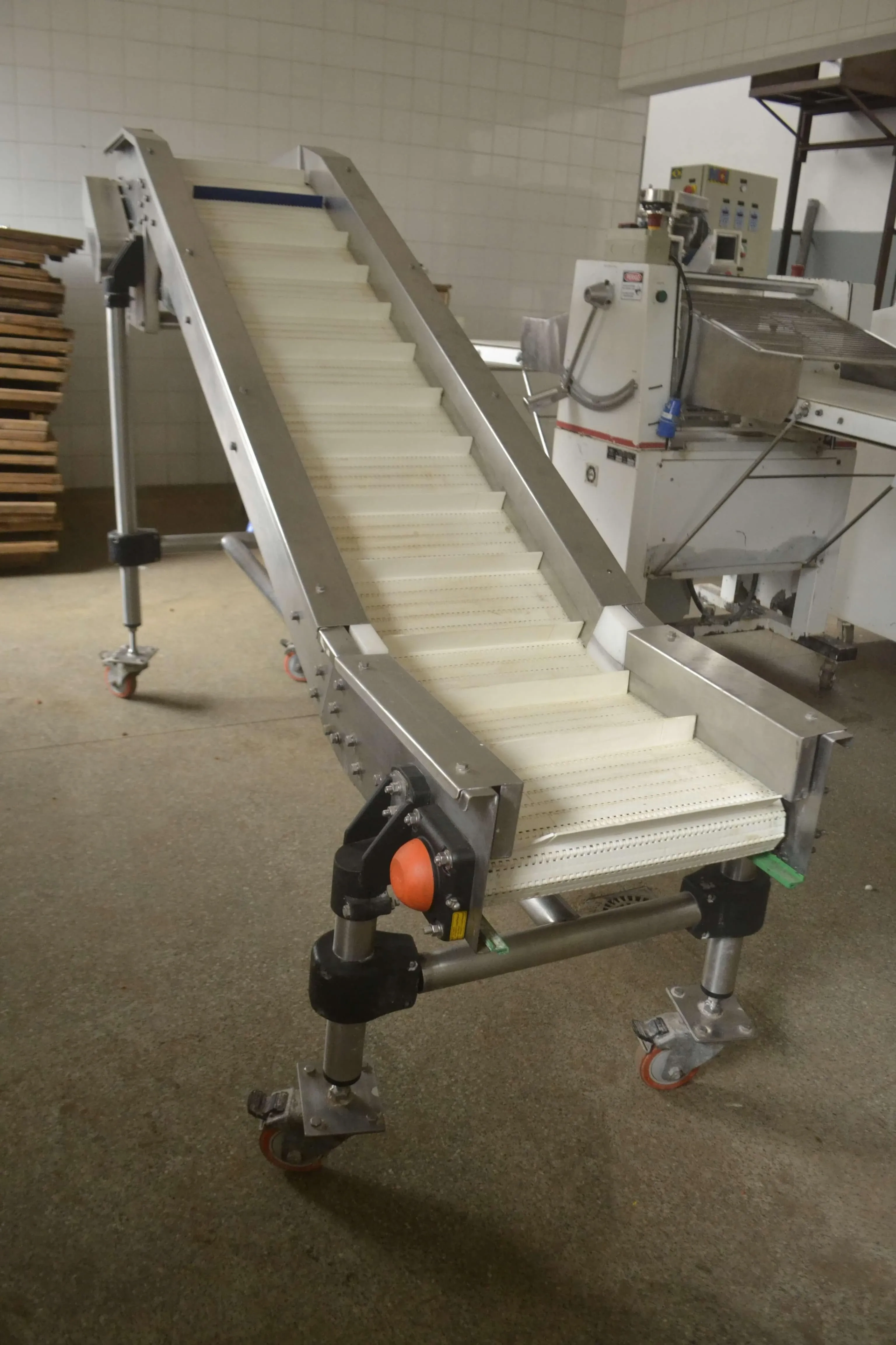 linha-automatica-salgados-capacid-300-kg-mci