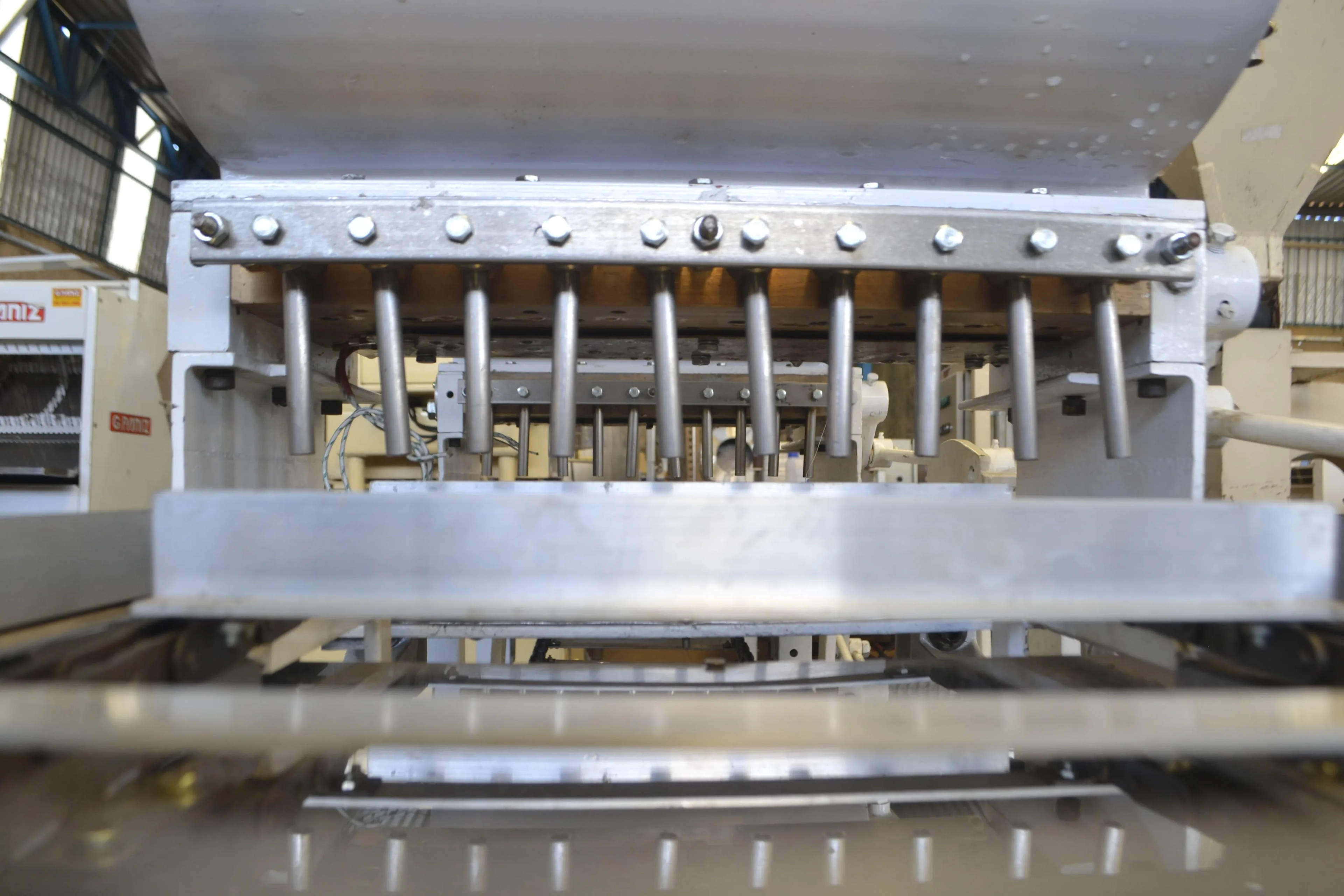 dosadora-de-chocolate-com-20-bicos-marca-jcmaq