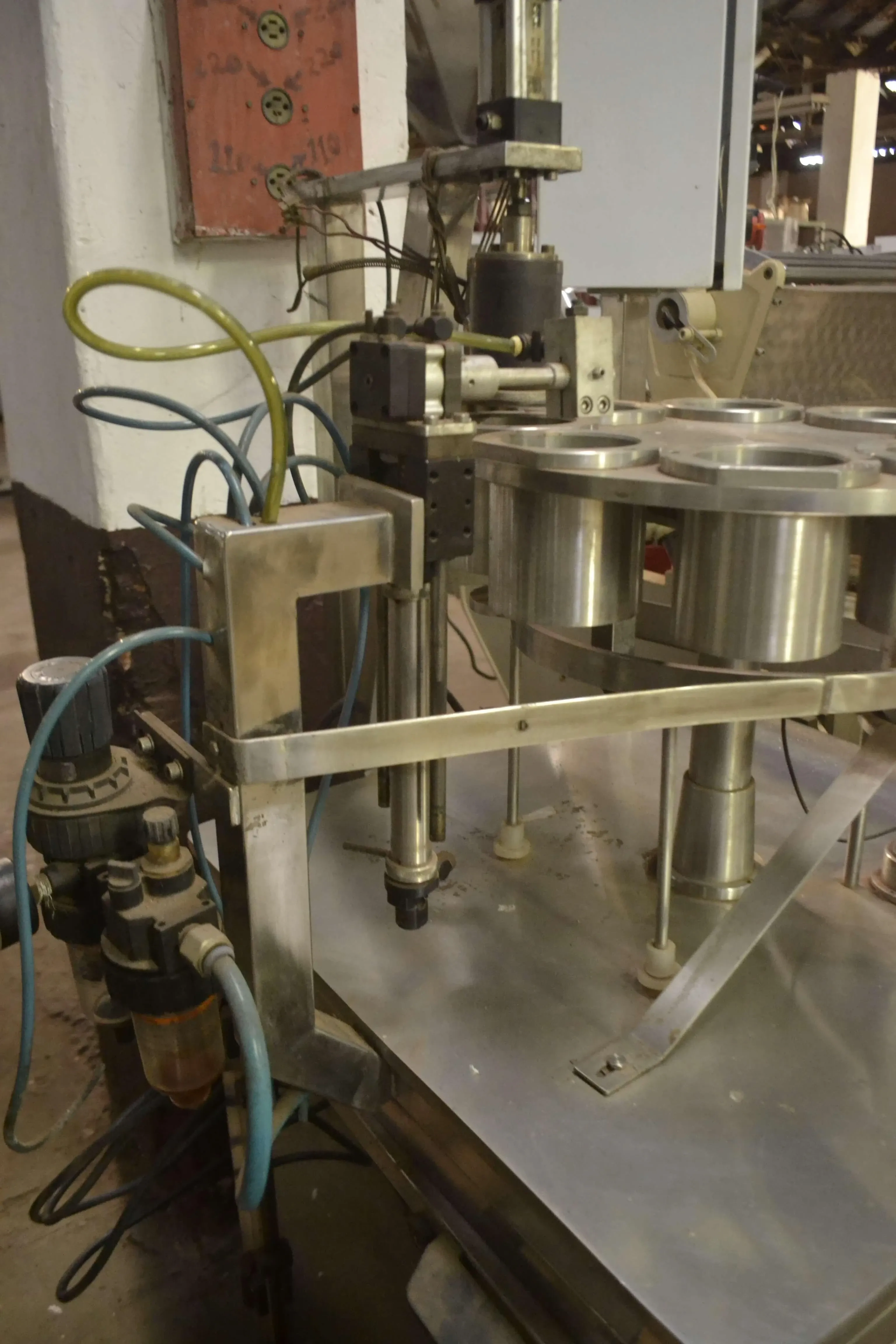 seladora-de-lacre-de-aluminio-marca-dmom