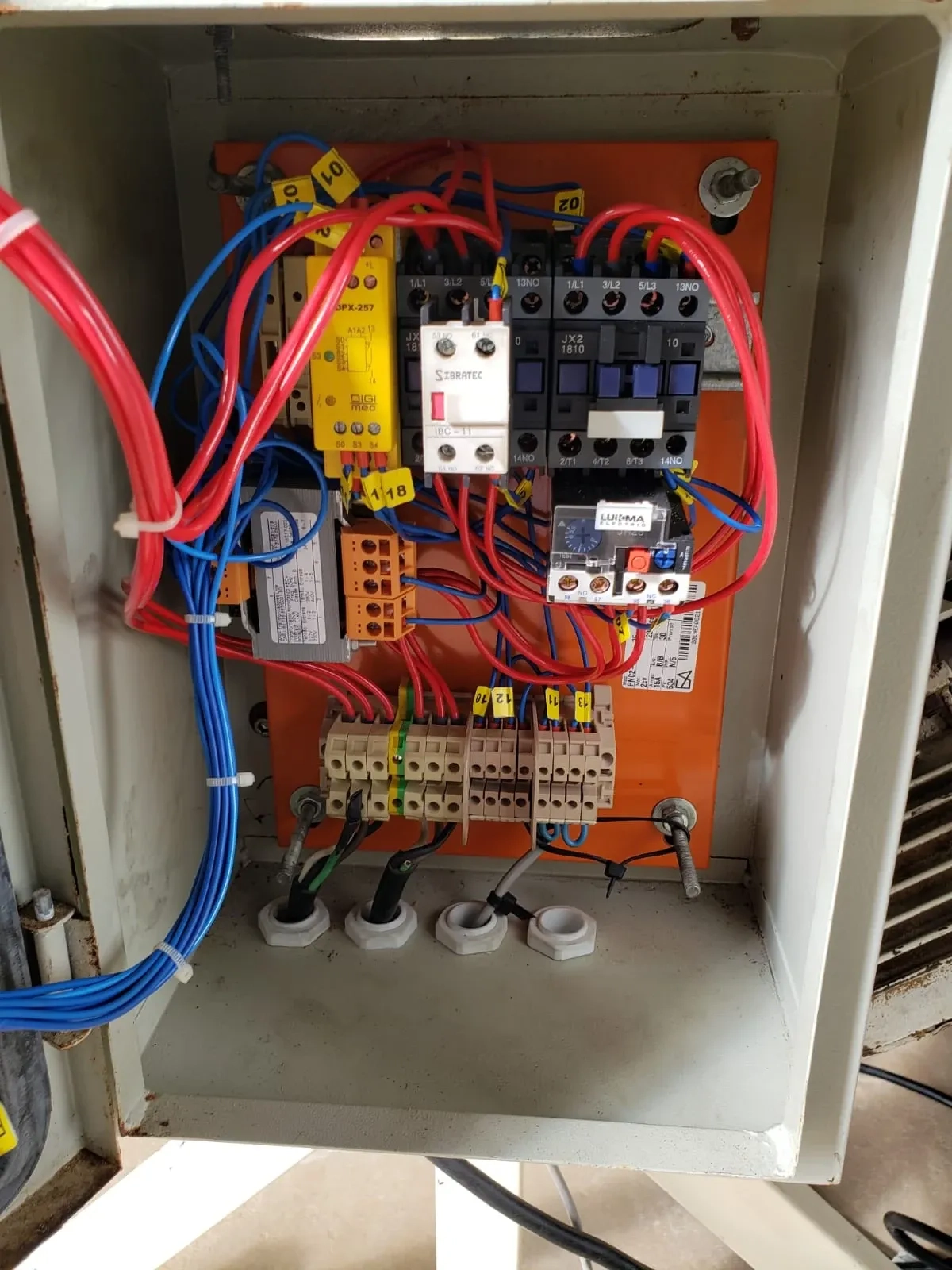 drageadeira-misturador-tipo-betoneira-em-aco-inox-250-litros