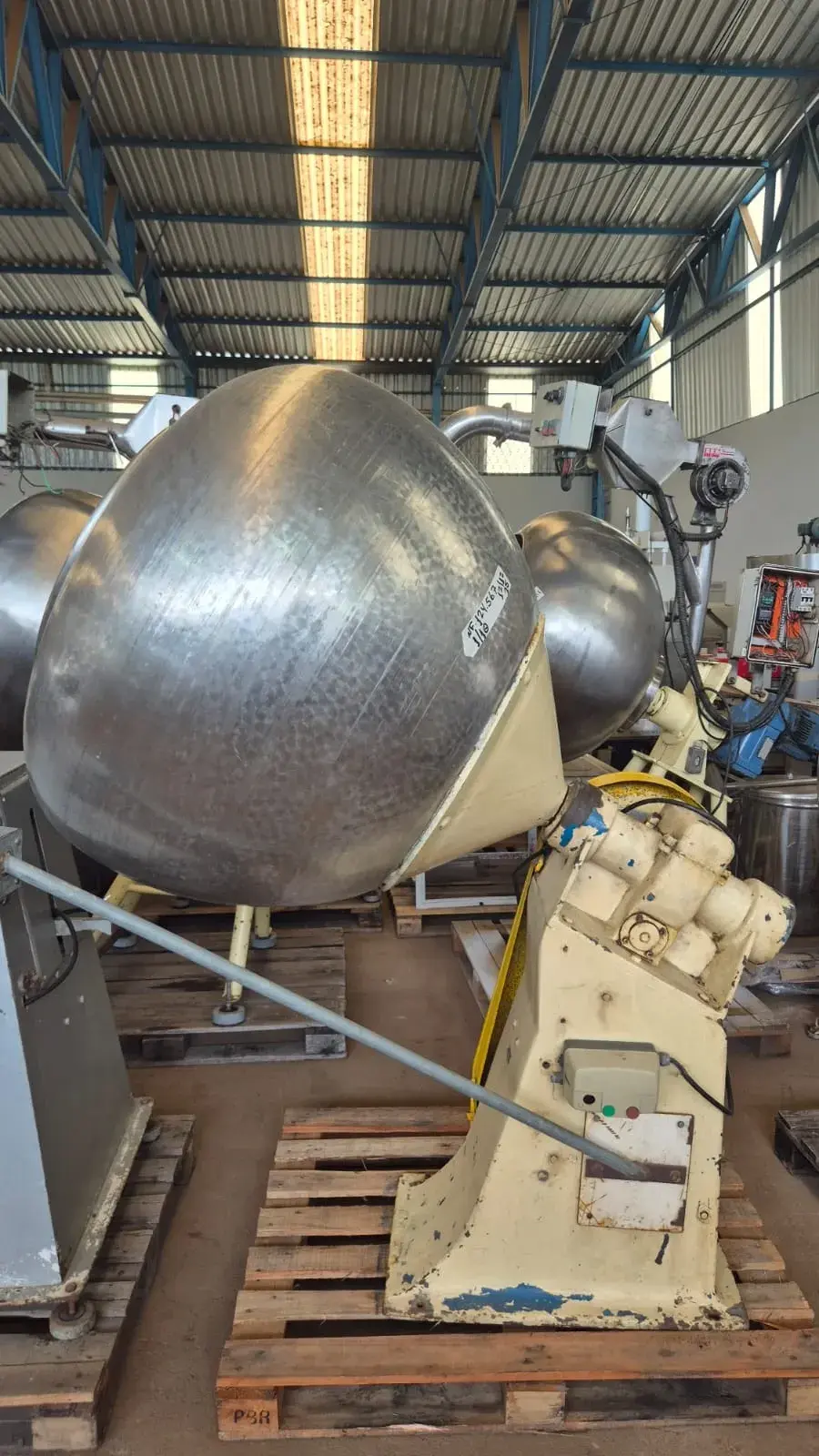 drageadeira-formato-tipo-pera-350-litros