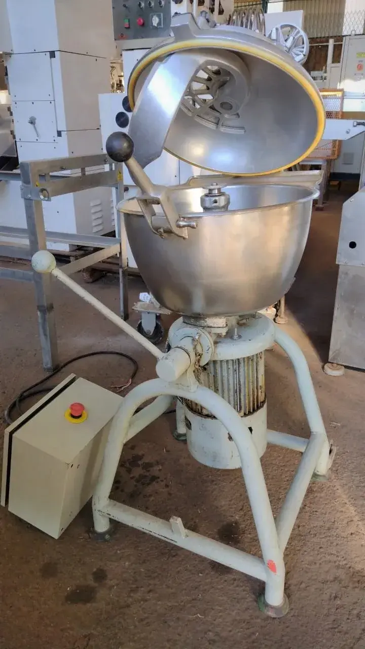 PROCESSADOR DE ALIMENTOS EM AÇO INOX GEIGER CAPACIDADE 40 LITROS