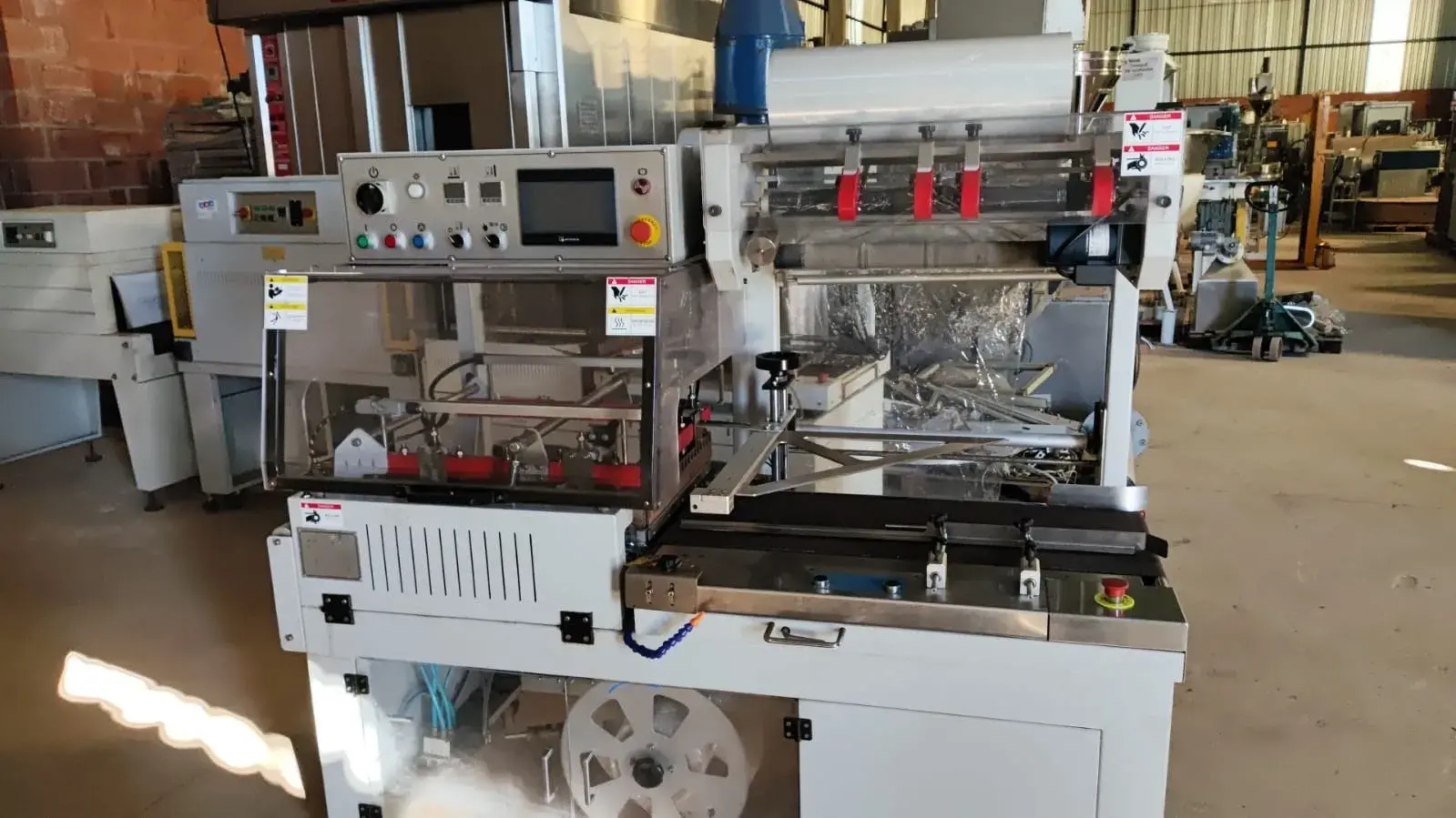 SELADORA AUTOMÁTICA EM L SHRINK MARCA TECFAG