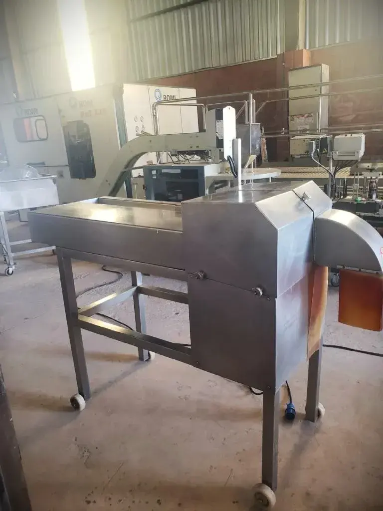 CORTADORA CUBETADEIRA EM AÇO INOX MARCA INCALFER