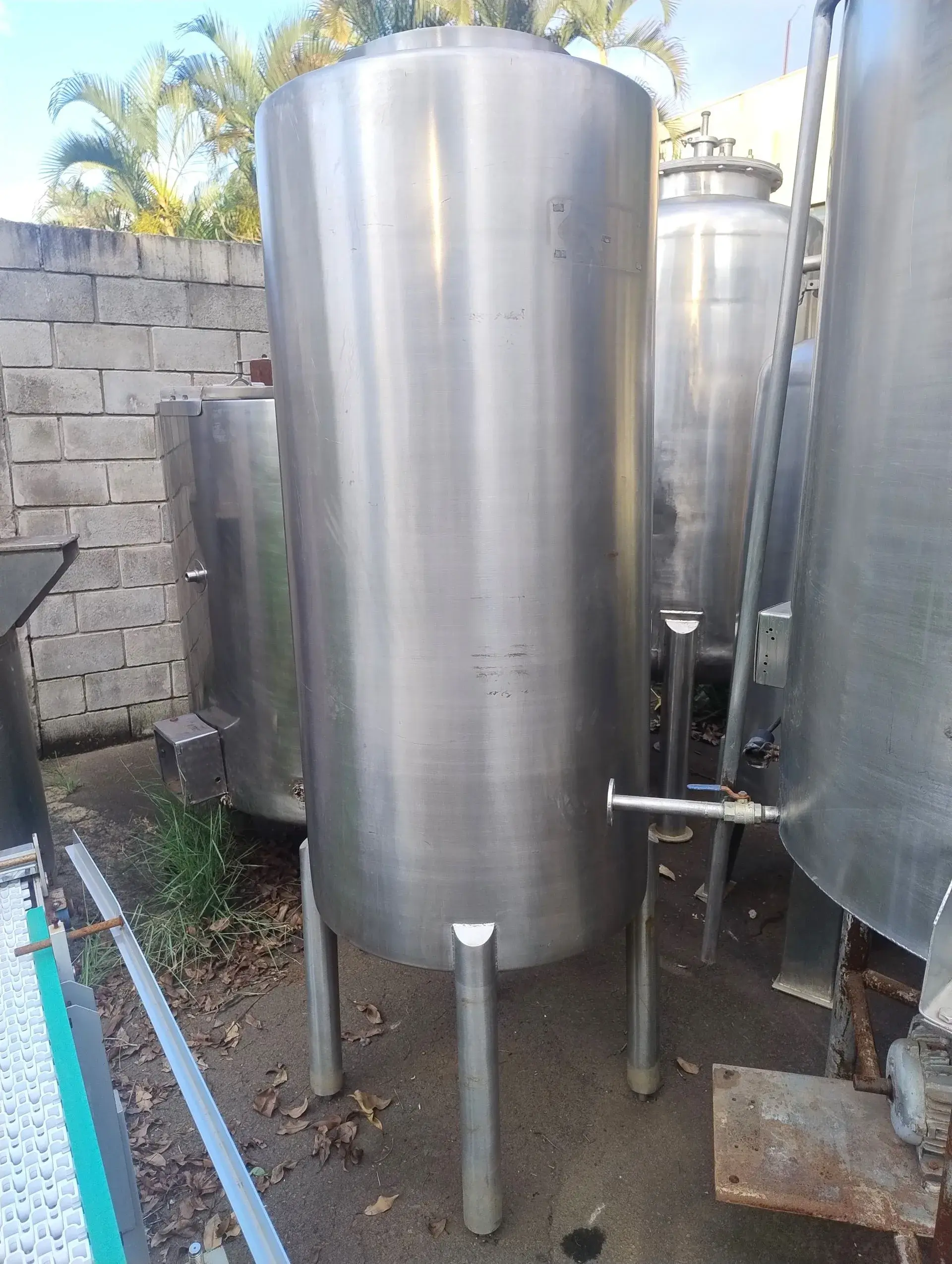tanque-armazenamento-inox-capacidade-600-litros