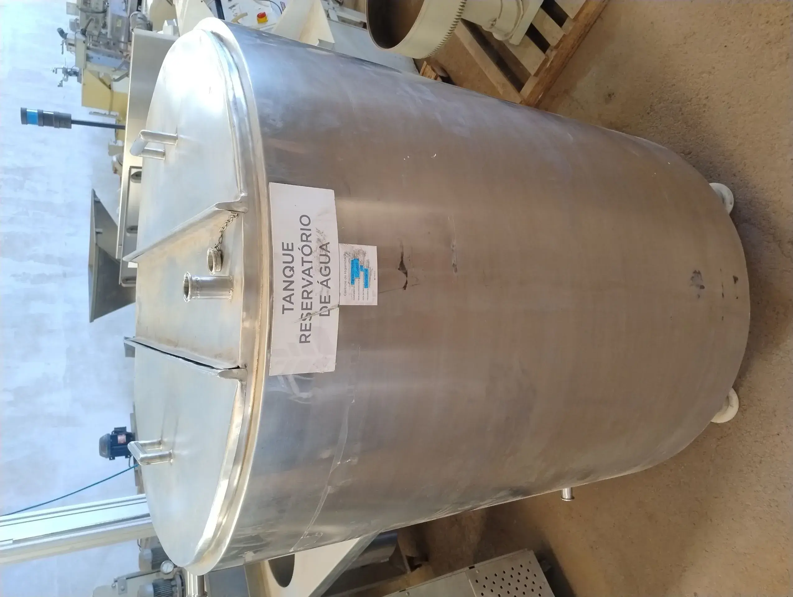 tanque-pulmao-isolamento-cap-1500-litros