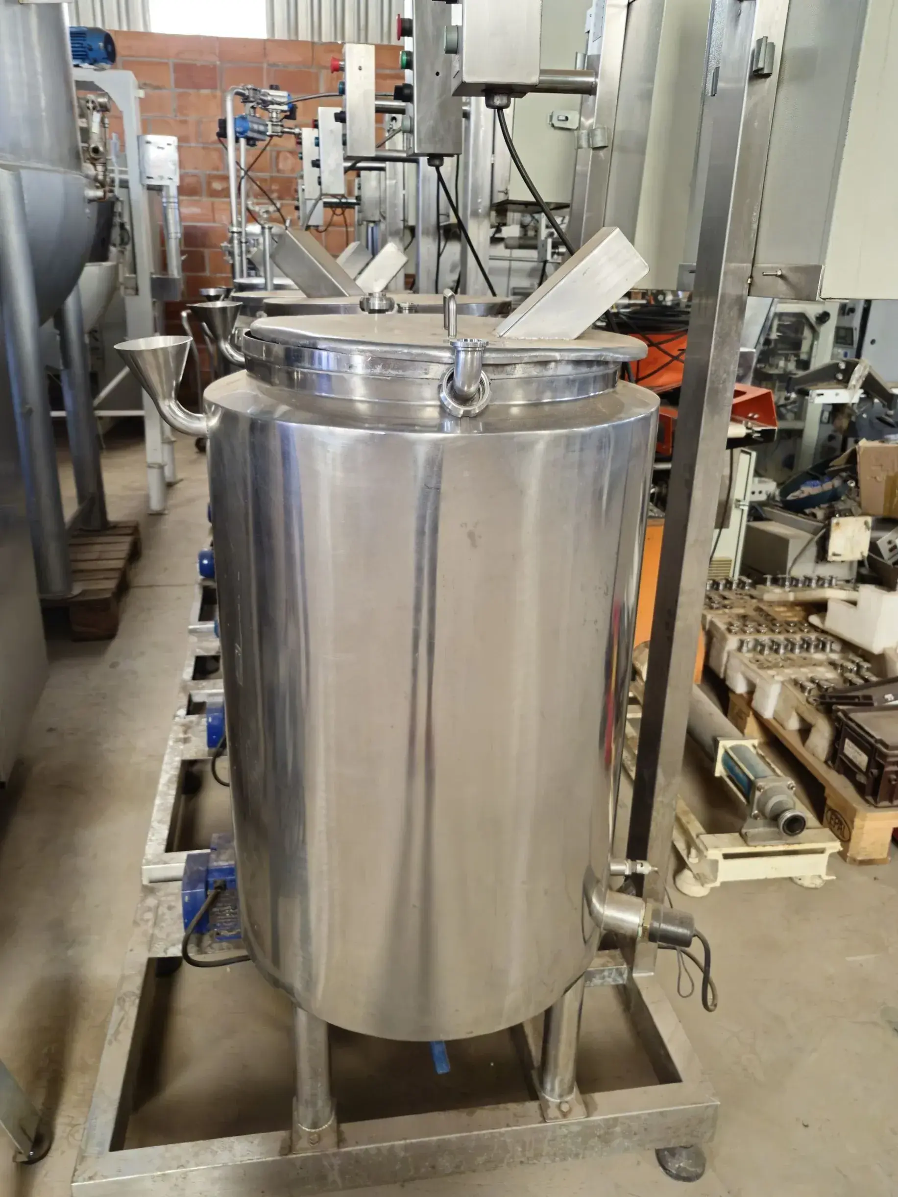 TANQUE DERRETEDOR ENCAMISADO EM AÇO INOX CAPACIDADE 90 LITROS