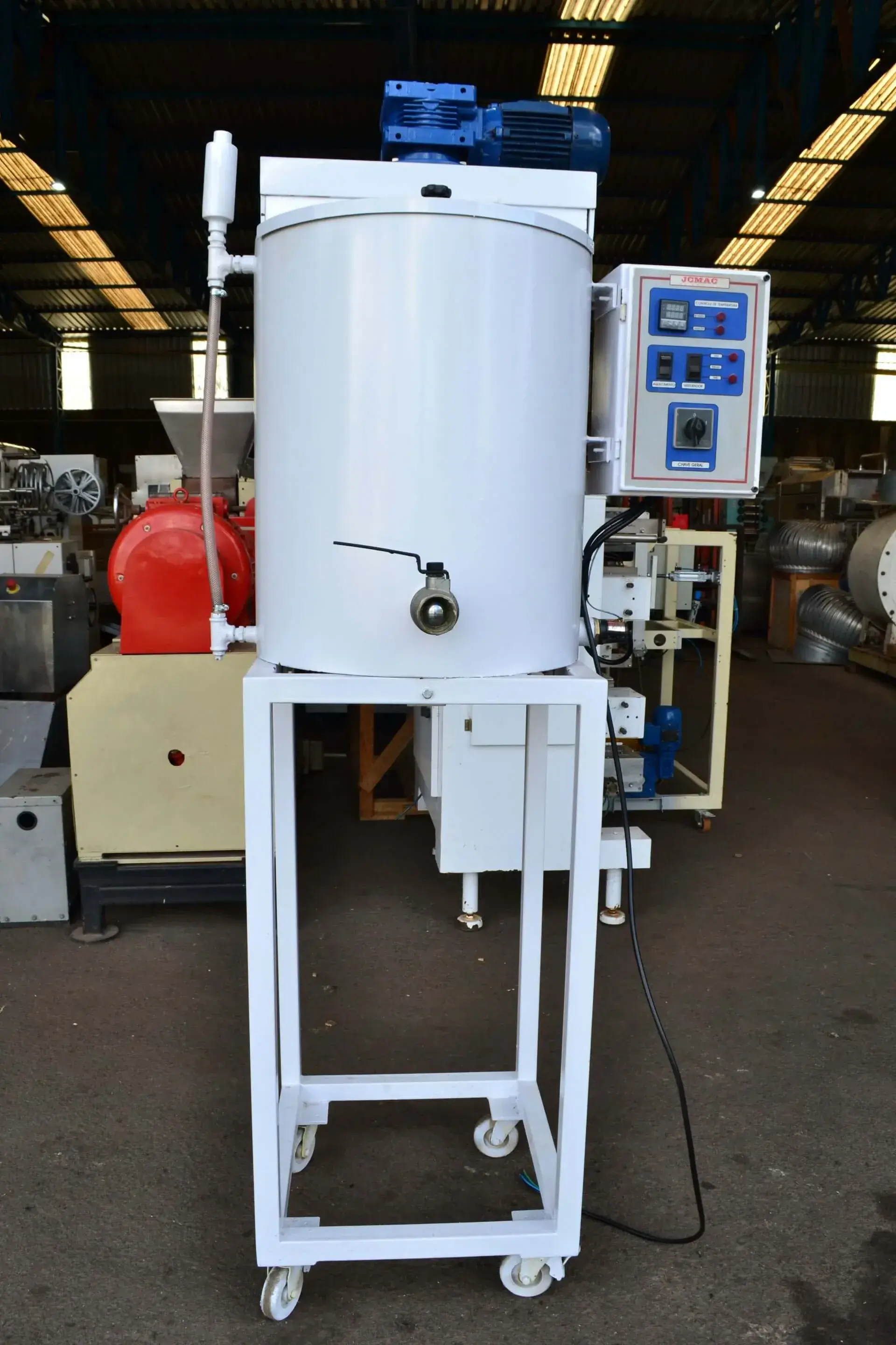 TANQUE DE DERRETIMENTO DE CHOCOLATE CAPACIDADE 100 LITROS MARCA JCMAC