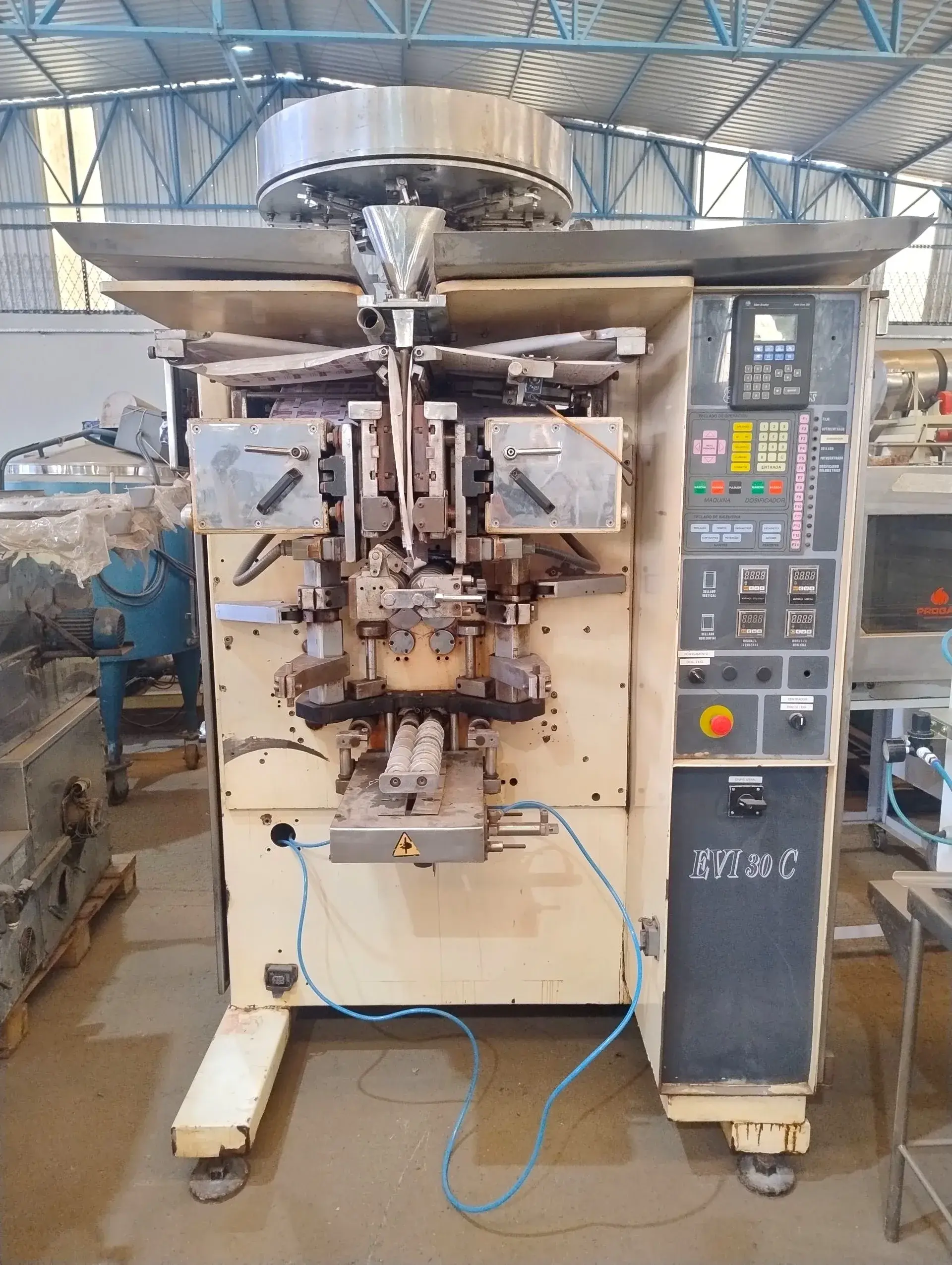 sacheteira-marca-emzo-mod-evi-30-c