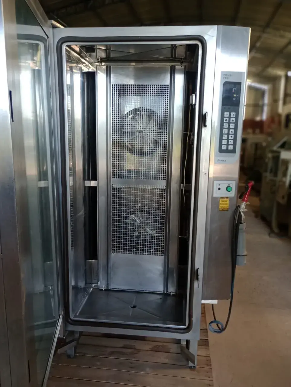 FORNO COMBINADO EM INOX MARCA PRÁTICA