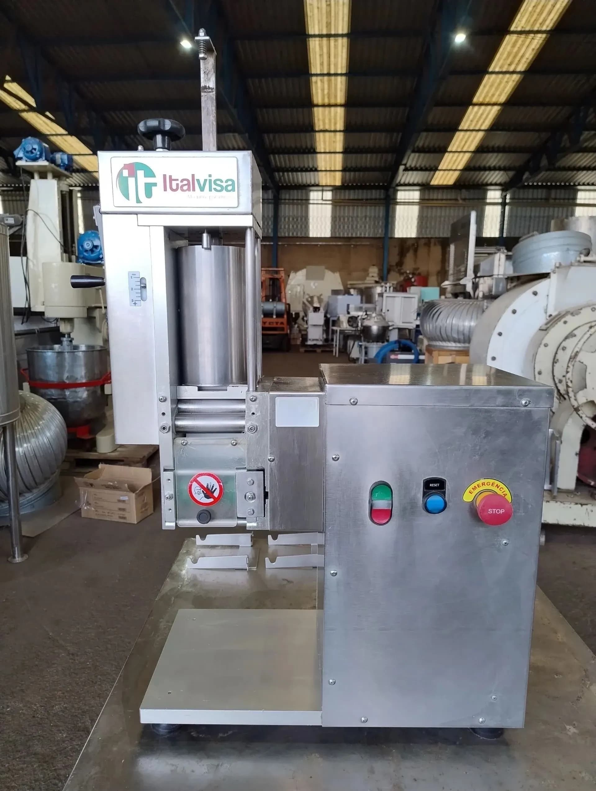 RAVIOLETERIA MARCA ITALVISA MODELO RL 100