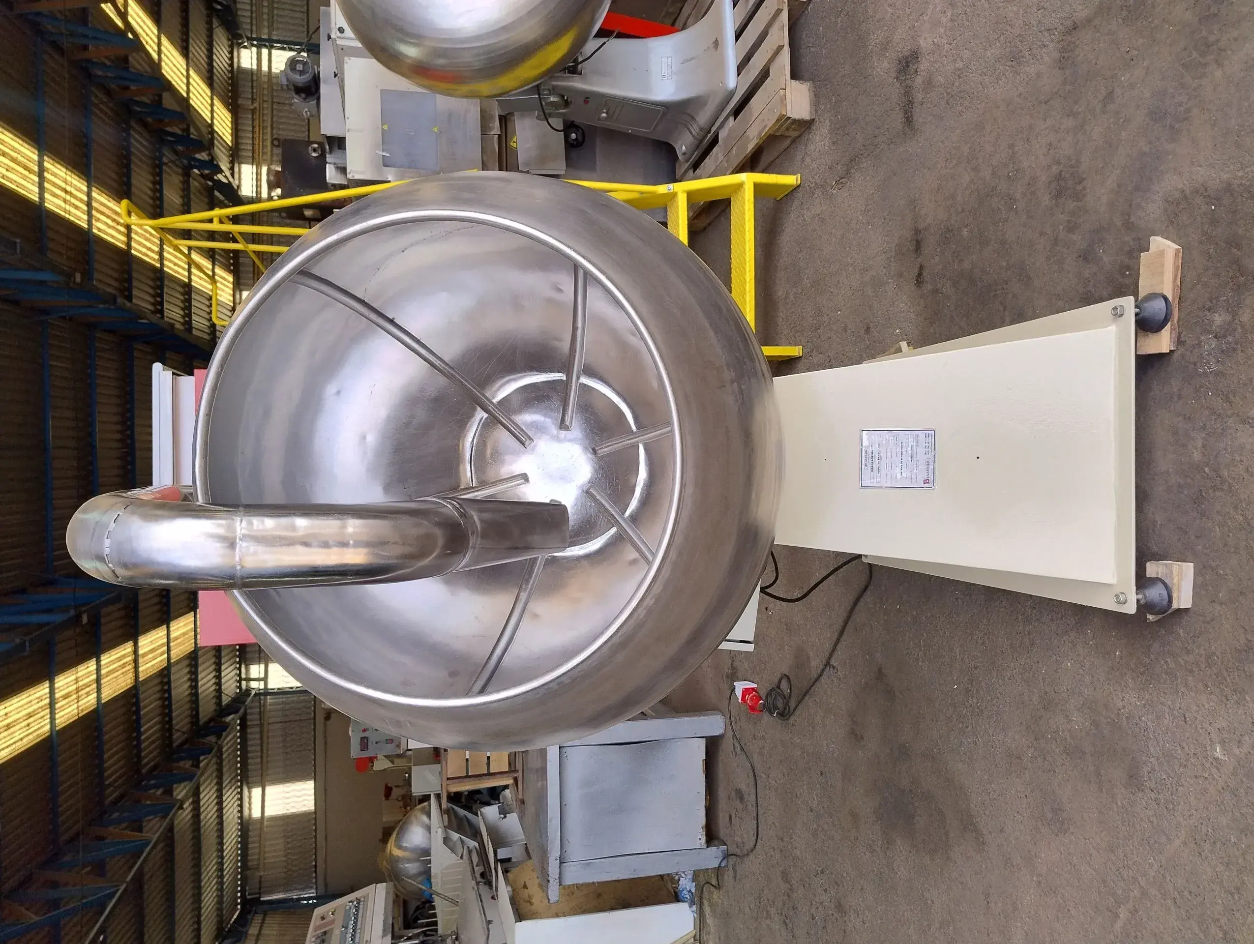 DRAGEADEIRA COM INSUFLADOR CAPACIDADE DE 250 A 300 LITROS BIASINOX
