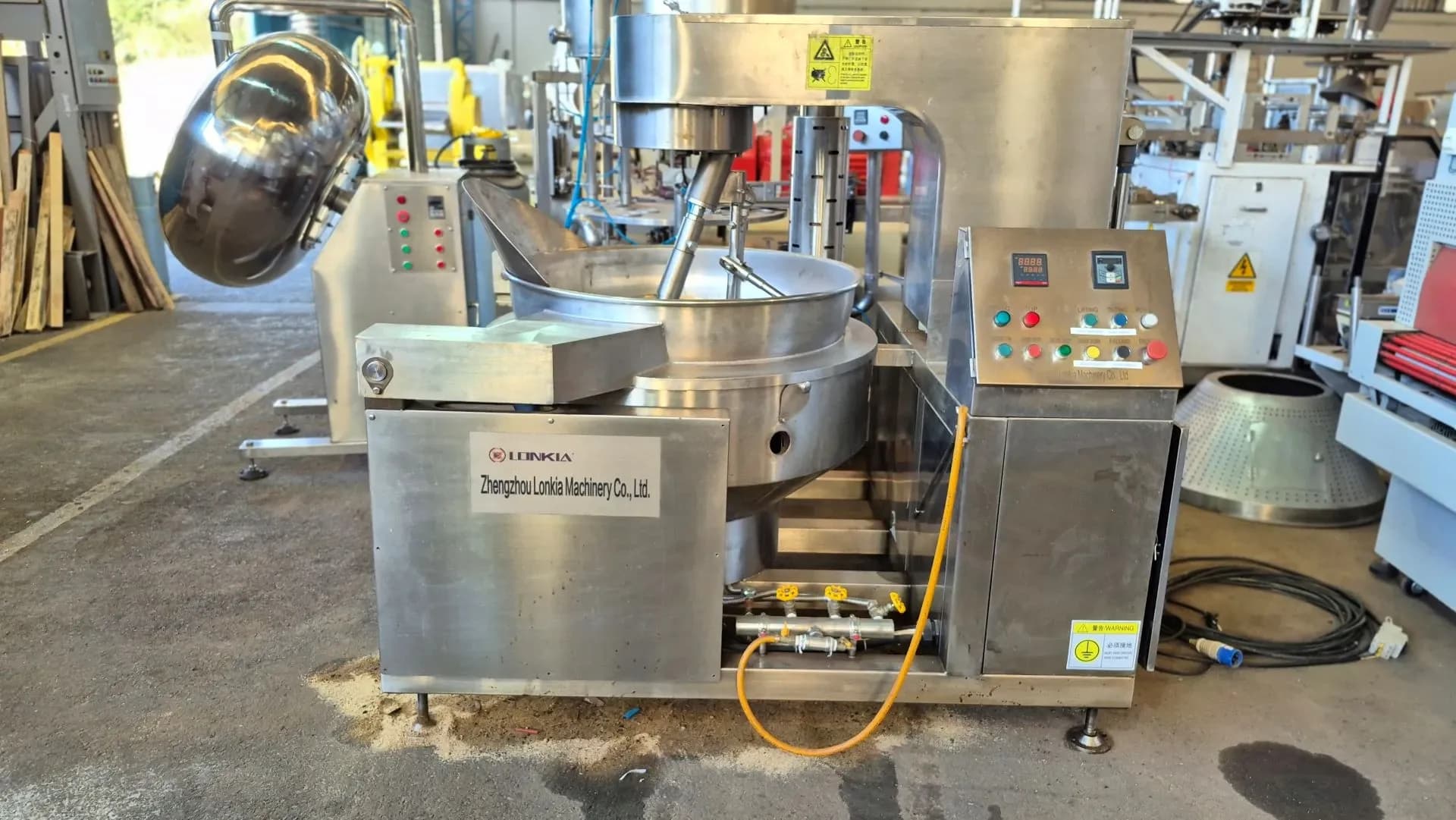 tacho-cozinhador-misturador-planetario-marca-zhengzhou-lonkia-machinery-co-ltd-capacidade-200-litros