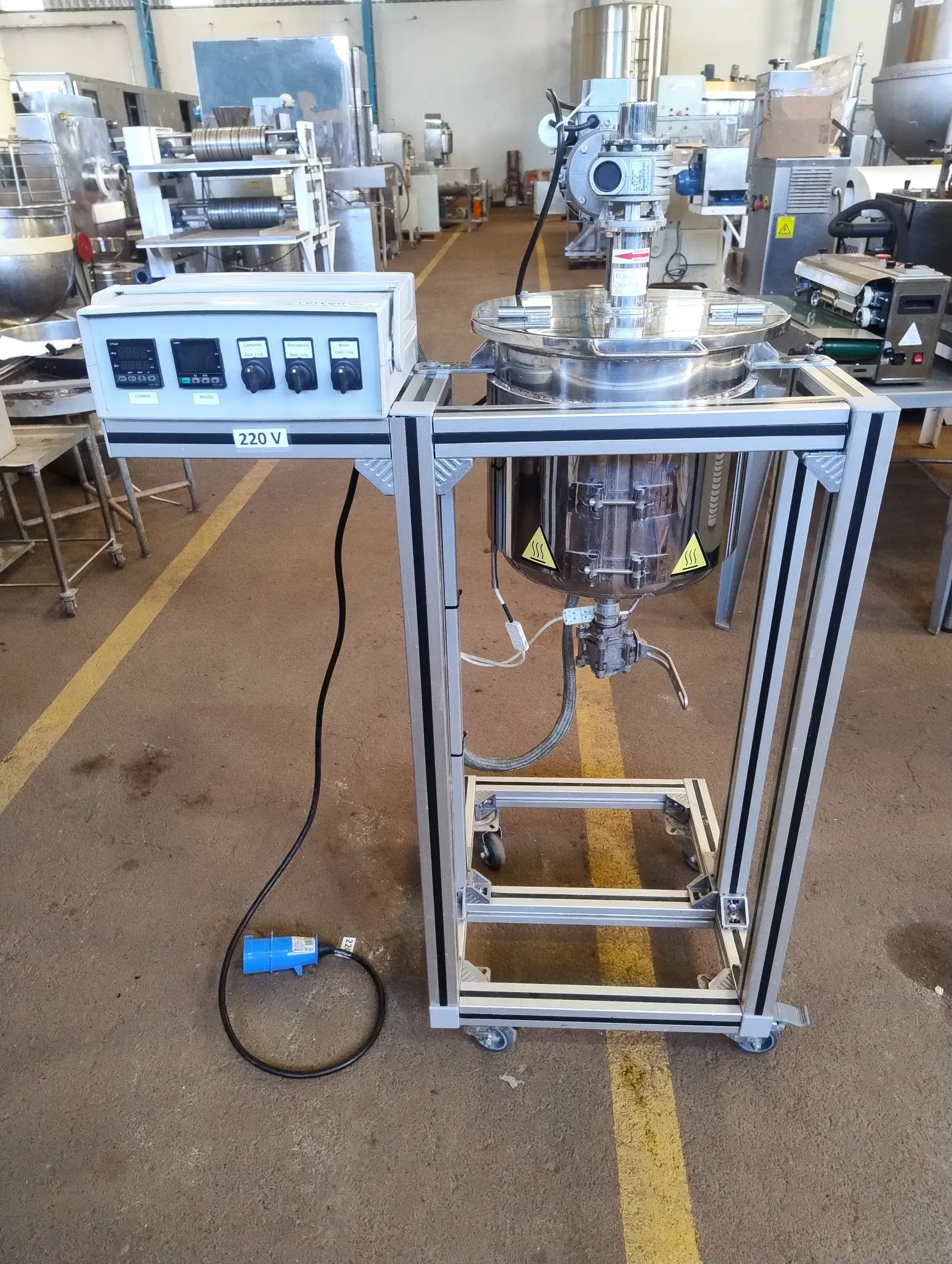 MISTURADOR COM AQUECIMENTO PARA LABORATÓRIO/ PILOTO CAPACIDADE 20 LITROS MARCA METALQUIM