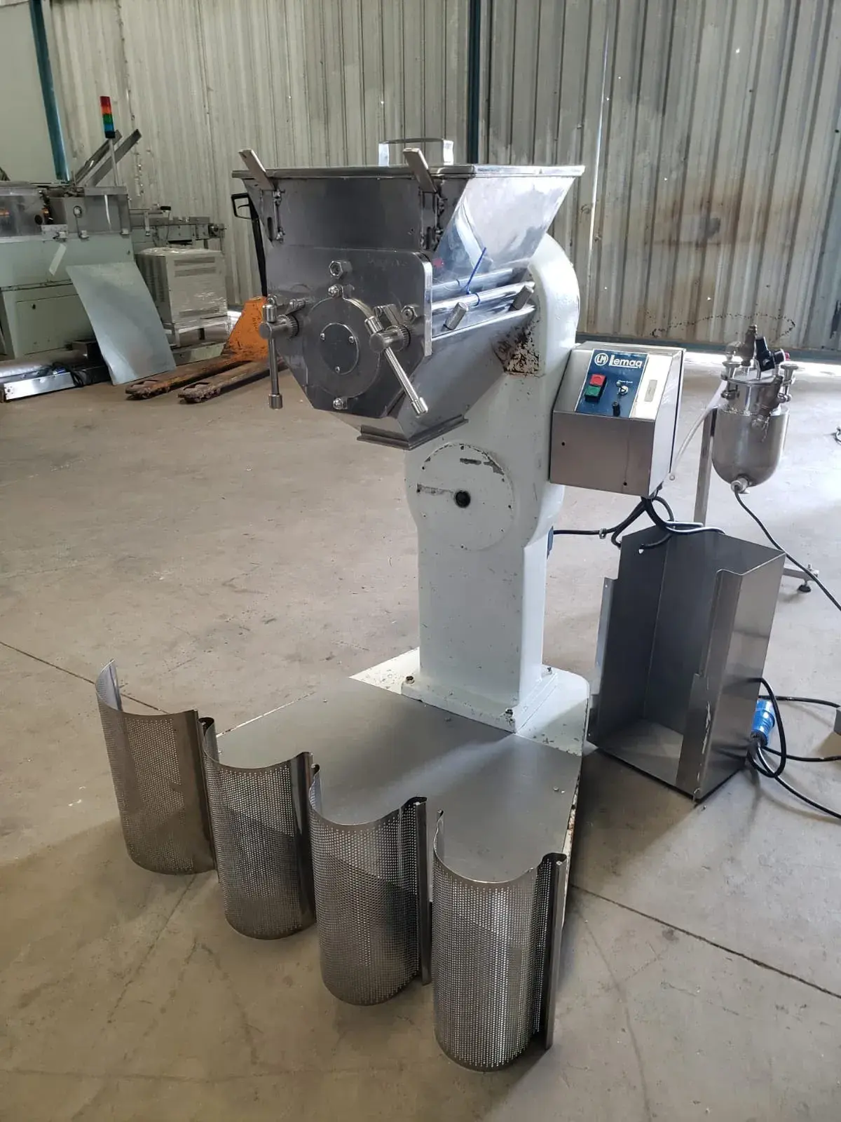 GRANULADOR ROTATIVO EM AÇO INOX PARA PÓS E GRANULADOS MARCA LEMAQ