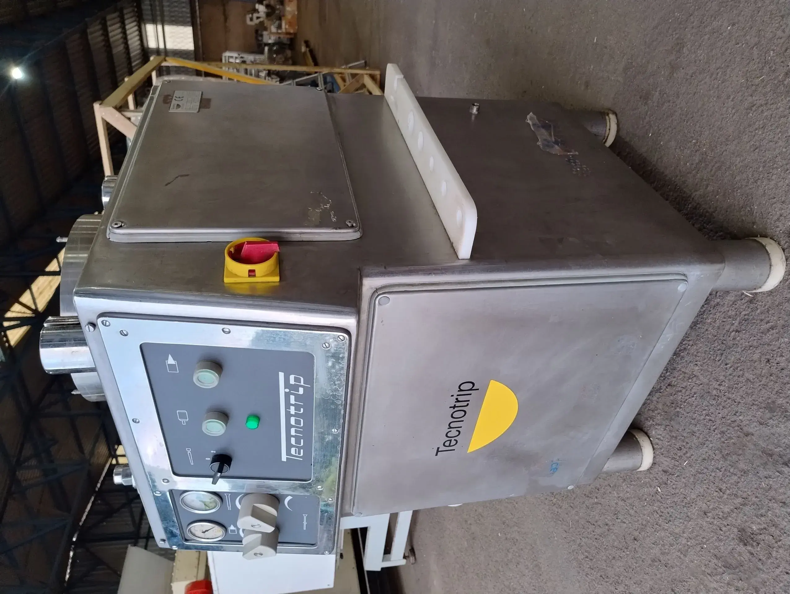 embutideira-continua-tecnotrip-ec3n