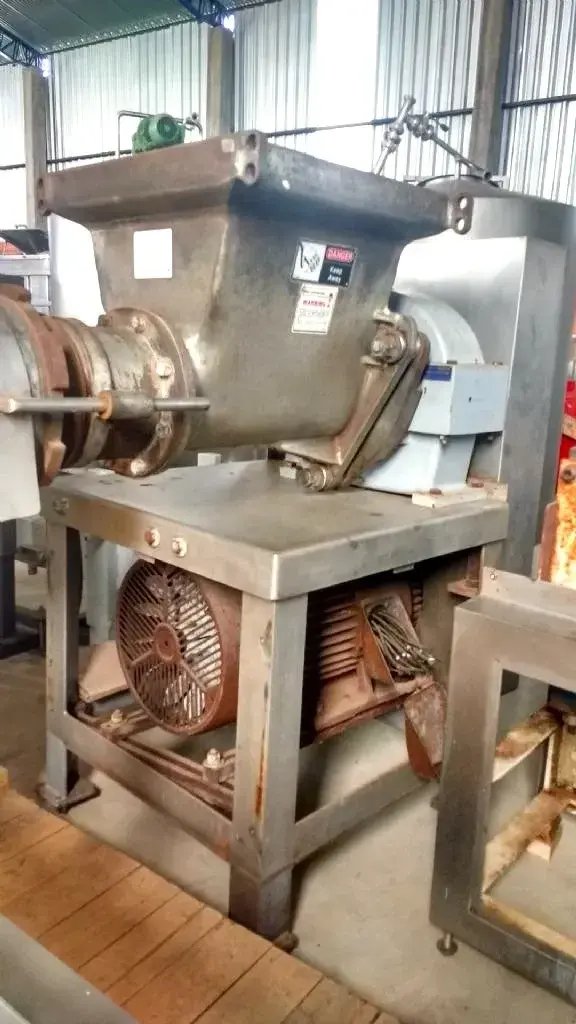 MOEDOR EXTRUSORA DE CARNES MARCA WEILER