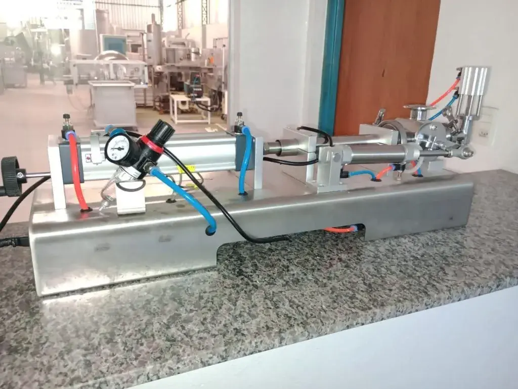 ENVASADORA DOSADORA PARA PASTOSOS MARCA CETRO