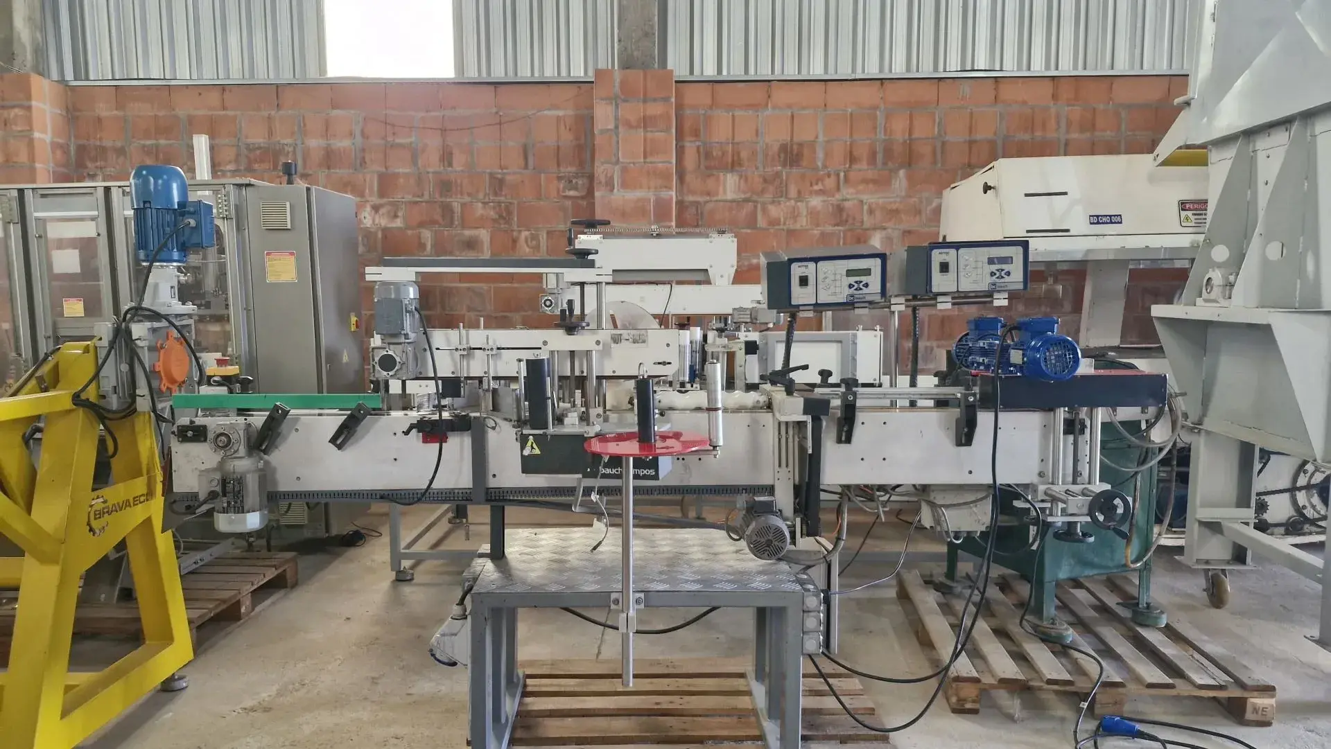 ROTULADORA AUTOMÁTICA COM CABEÇOTE DUPLO MARCA BAUCH CAMPOS
