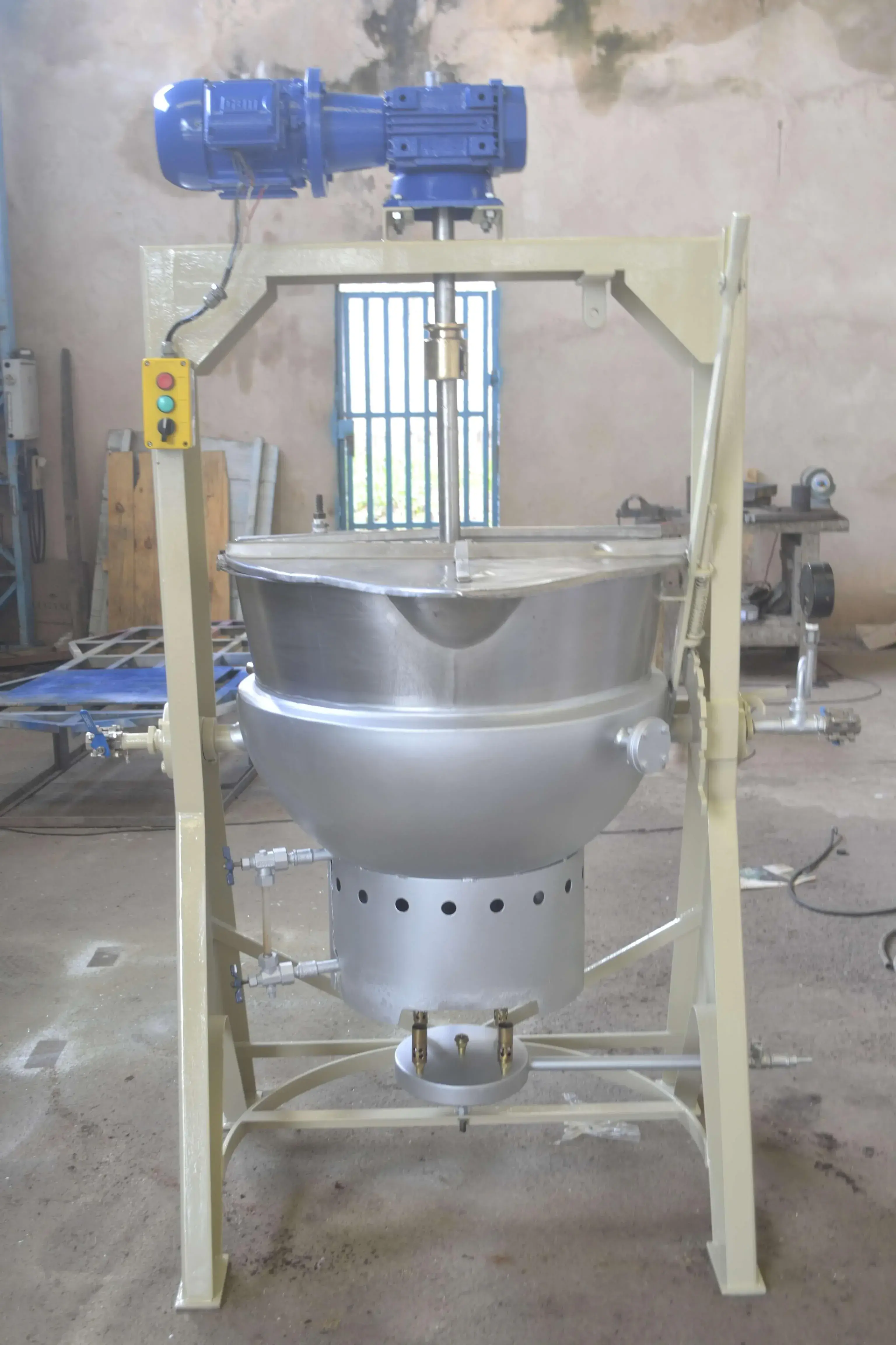 TACHO ABERTO A GÁS E A VAPOR CAPACIDADE 150 LITROS MARCA MECAMAU