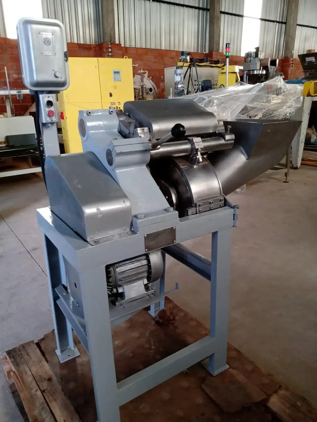 CUBETADEIRA INDUSTRIAL DE FRUTAS MARCA BERTUZZI