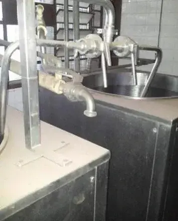 SISTEMA DE PASTEURIZAÇÃO MATURAÇÃO COM 2 TINAS.