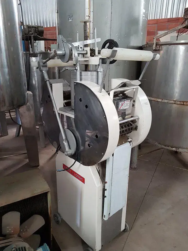 RAVIOLETEIRA PARA 60 KGS LONGO E PANIZ
