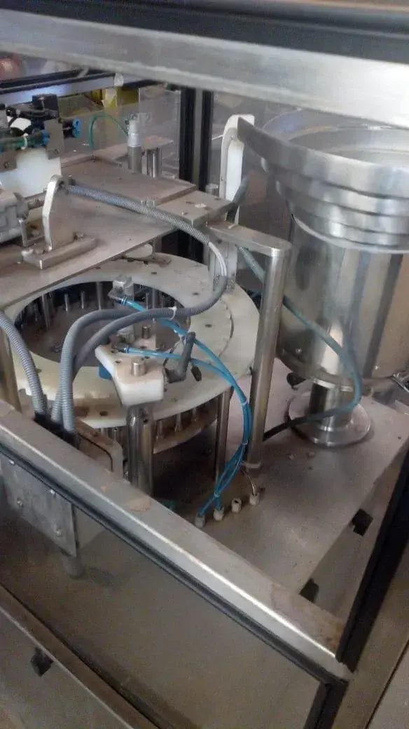 ENVASADORA ROTATIVA EM AÇO INOX