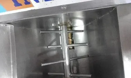 EXTRUSORA "MINI" MARCA INDIANA