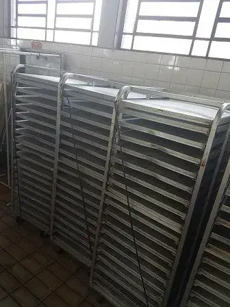 CONJUNTOS DE CARRINHOS DE ALUMÍNIO COM ASSADEIRAS PLANAS MARCA GR INOX