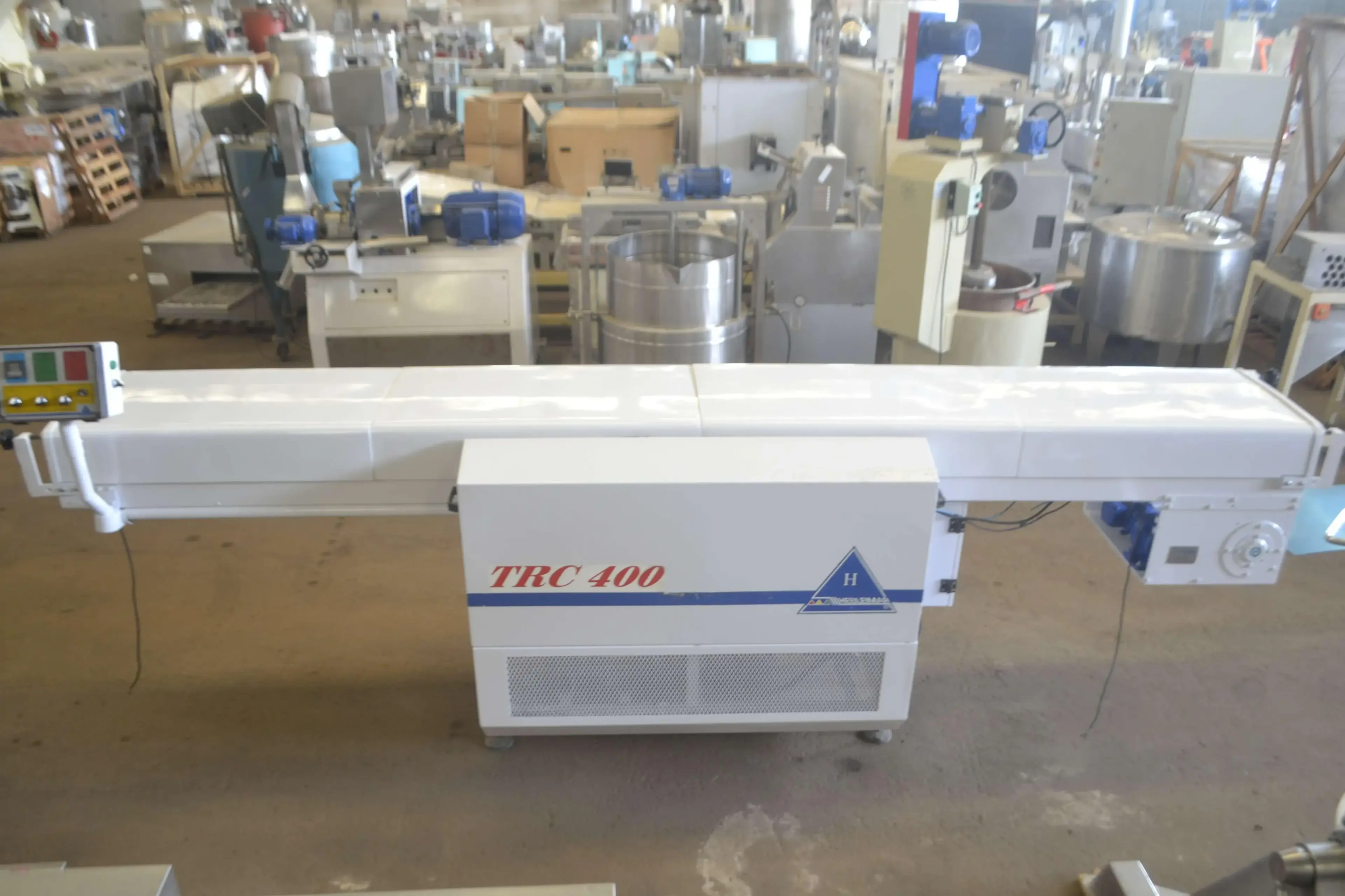 TÚNEL DE RESFRIAMENTO DE CHOCOLATE 4 M X 400 MM MARCA HEBLEIMAR