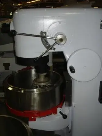 BATEDEIR PLANETÁRIA 60 LITROS ENCAMISADA
