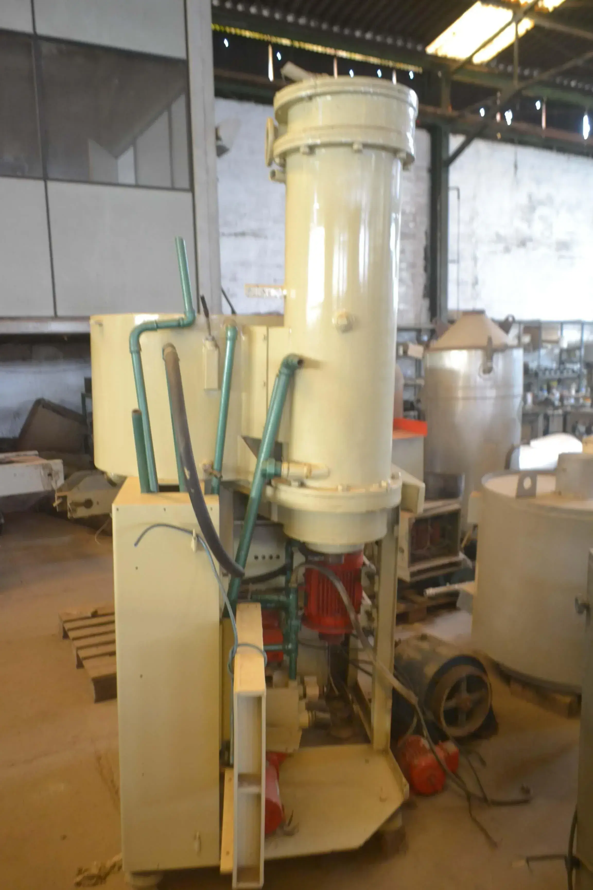 REFINADOR DE ESFERAS COM TEMPERADEIRA ACOPLADA