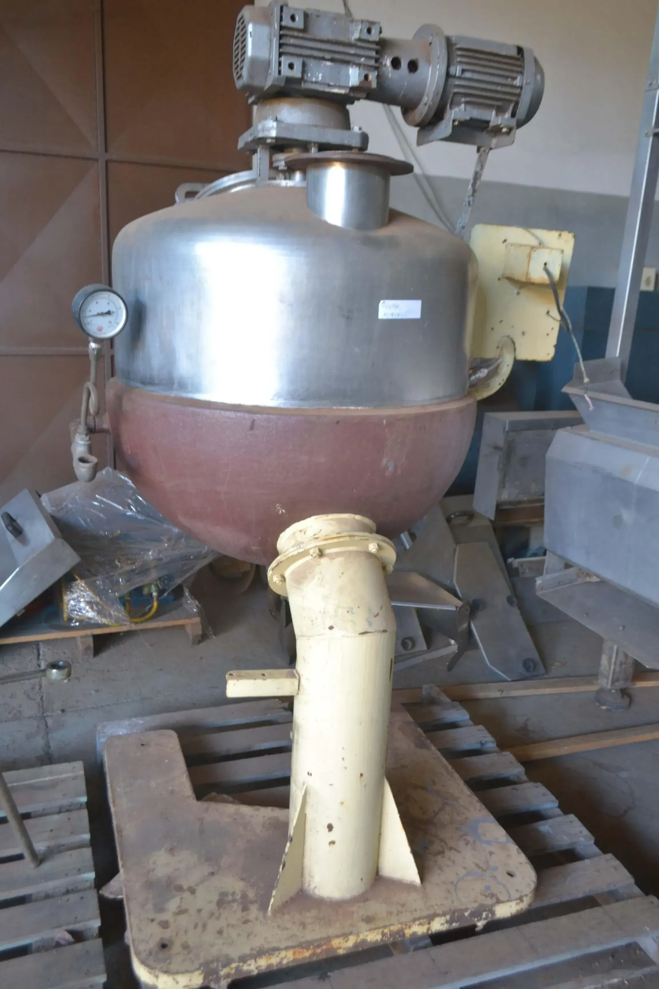 tacho-bola-a-vapor-capacidade-300-l-marca-incal-1