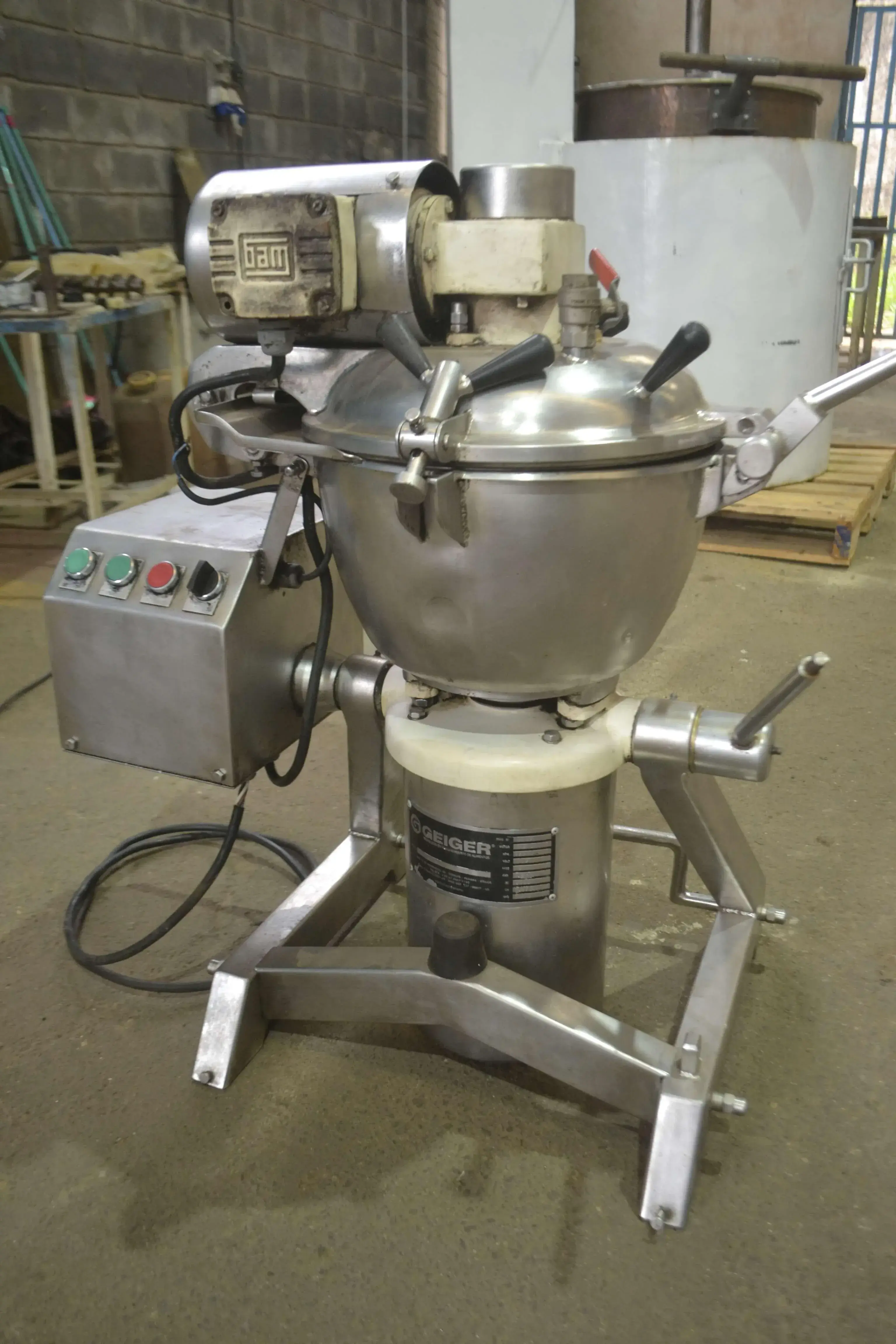 PROCESSADOR UNIVERSAL (CUTTER) CAPACIDADE 12 LITROS MARCA GEIGER