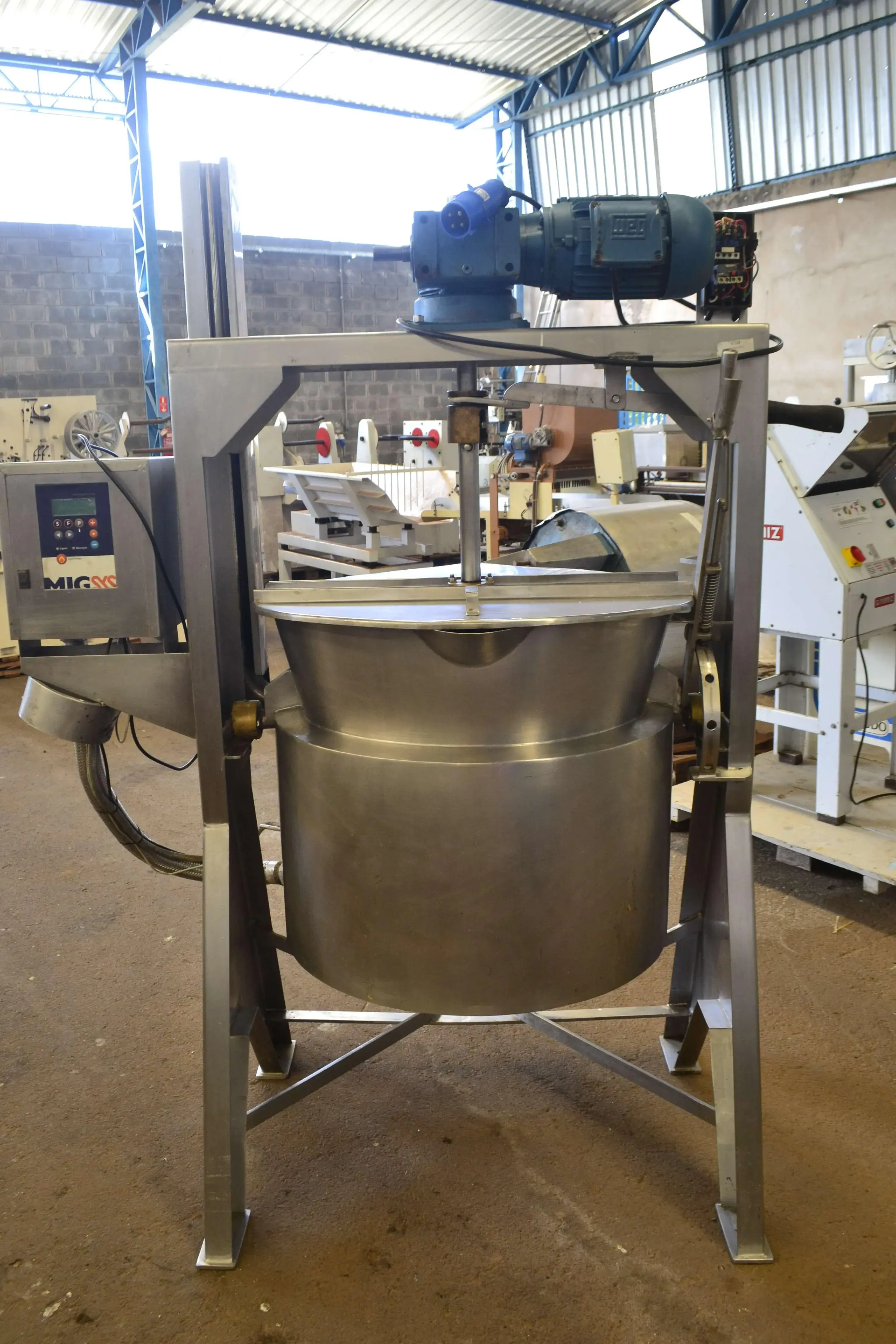 TACHO À GÁS 150 LITROS COM QUEIMADOR INTERNO MARCA MECAMAU
