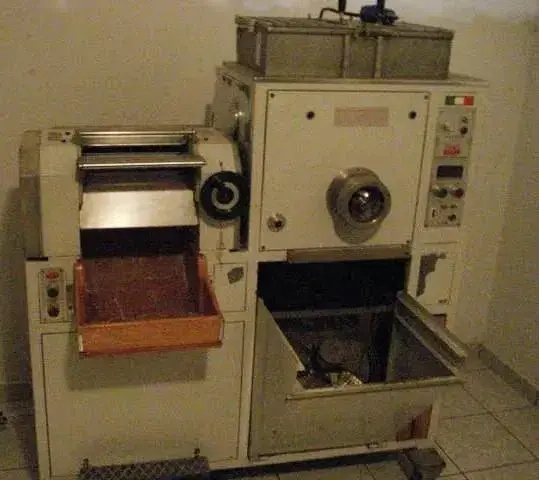 RAVIOLEIRA PAMA ROMA