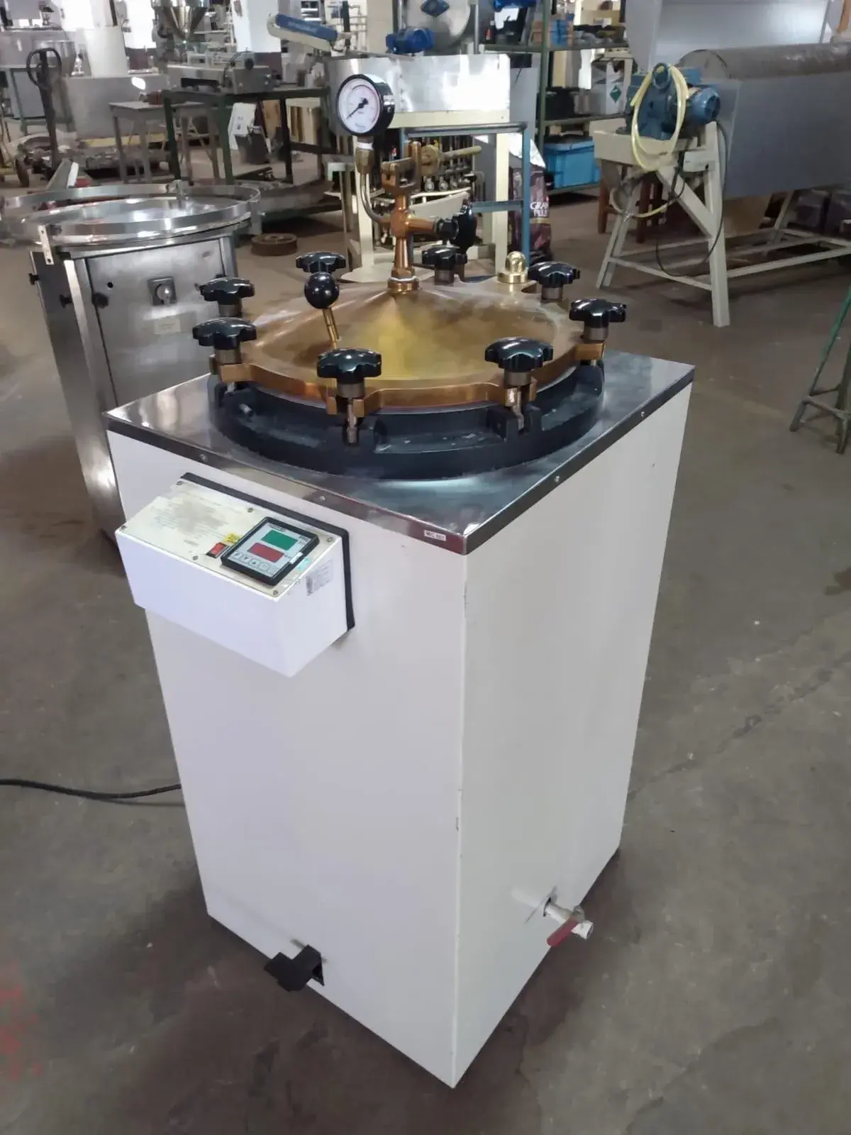 AUTOCLAVE VERTICAL PHOENIX CAPACIDADE 100 LITROS