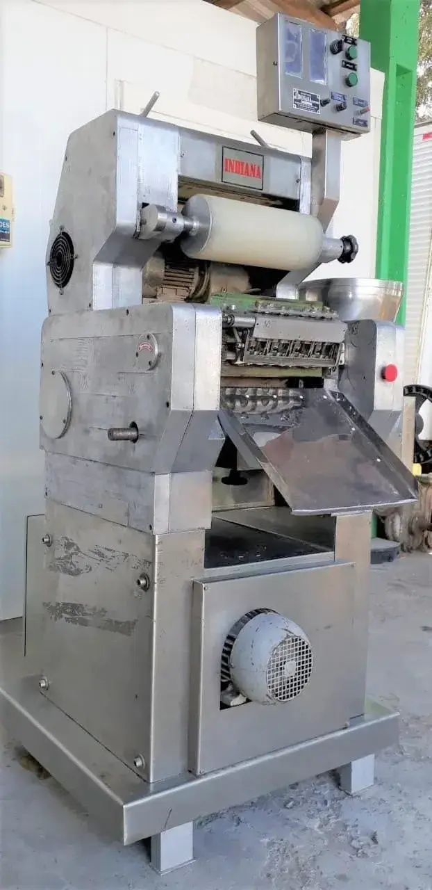 CAPELETEIRA MARCA INDIANA CAPACIDADE 80 KG/HORA