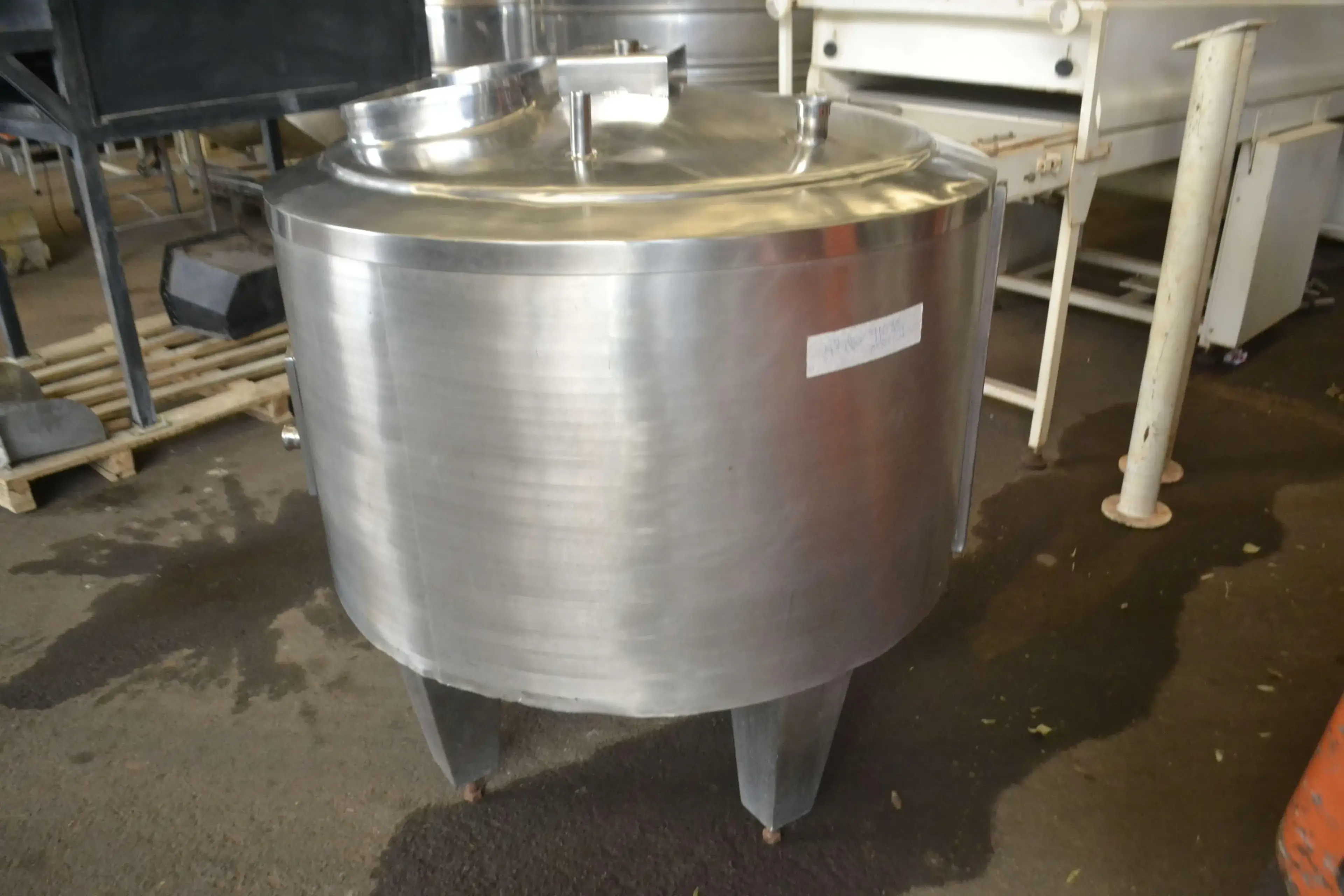 TANQUE PULMÃO EM AÇO INOX CAPACIDADE 400 LITROS
